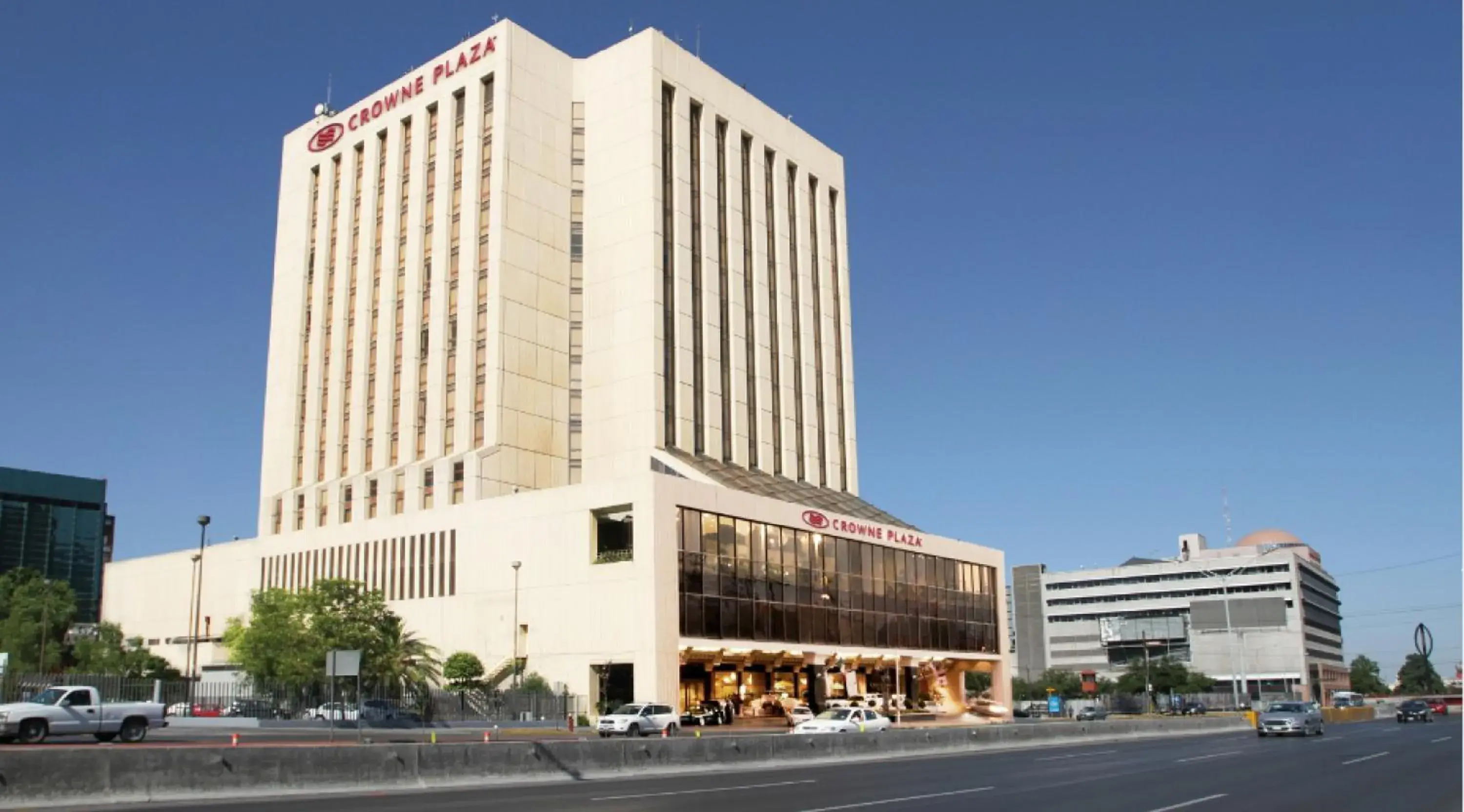 Property building in Crowne Plaza Hotel Monterrey by IHG Property building in Crowne Plaza Hotel Monterrey by IHG