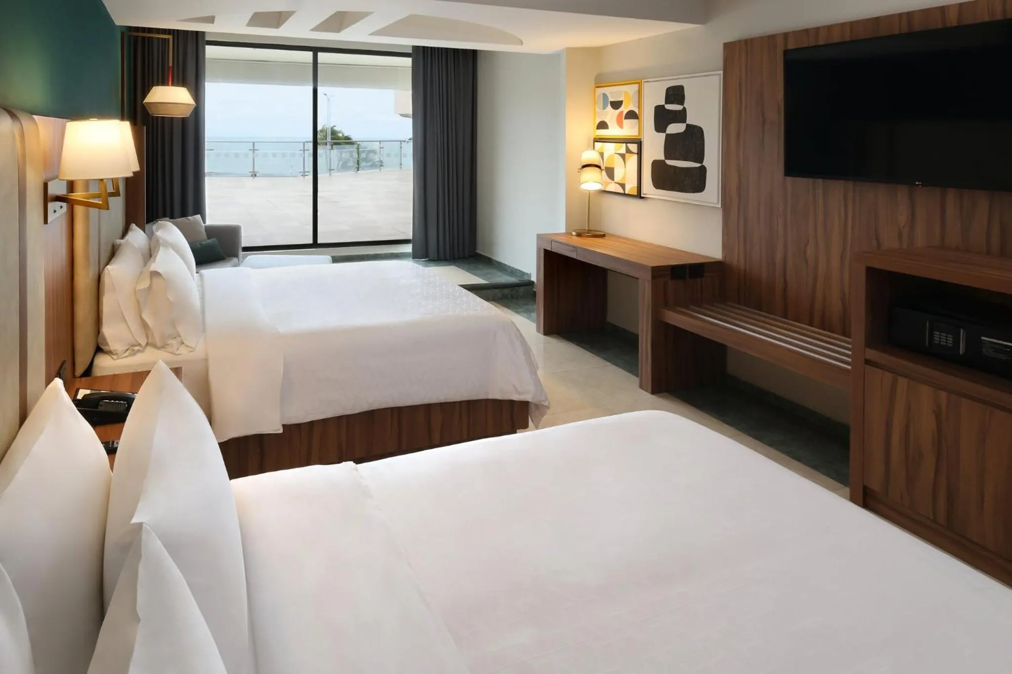 Photo of the whole room, Bed in Holiday Inn Veracruz-Boca Del Rio by IHG