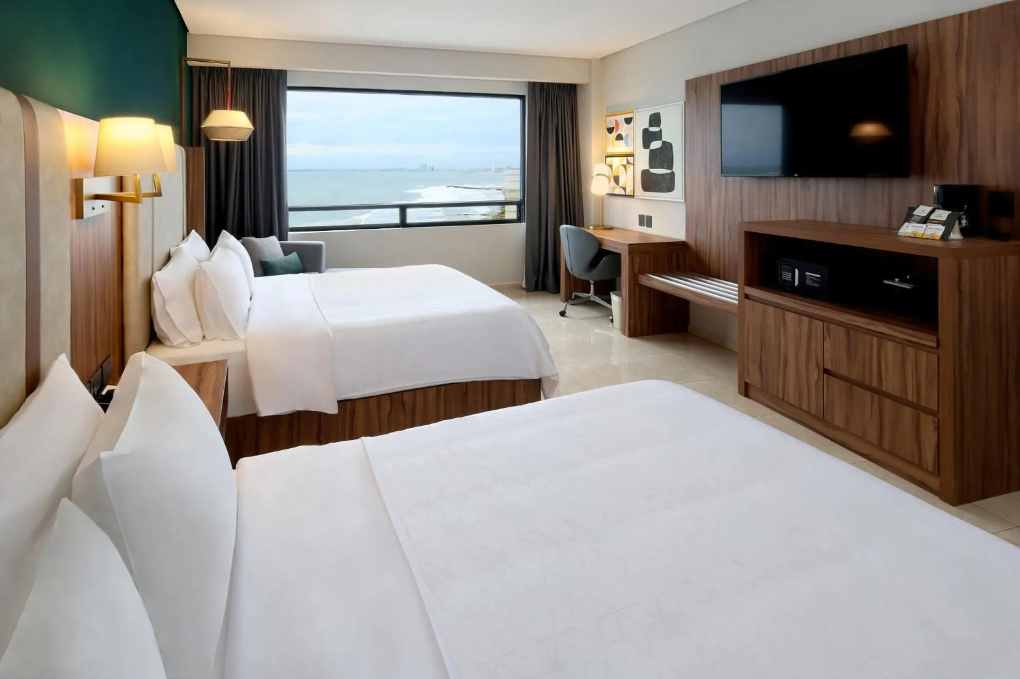 Photo of the whole room, Bed in Holiday Inn Veracruz-Boca Del Rio by IHG