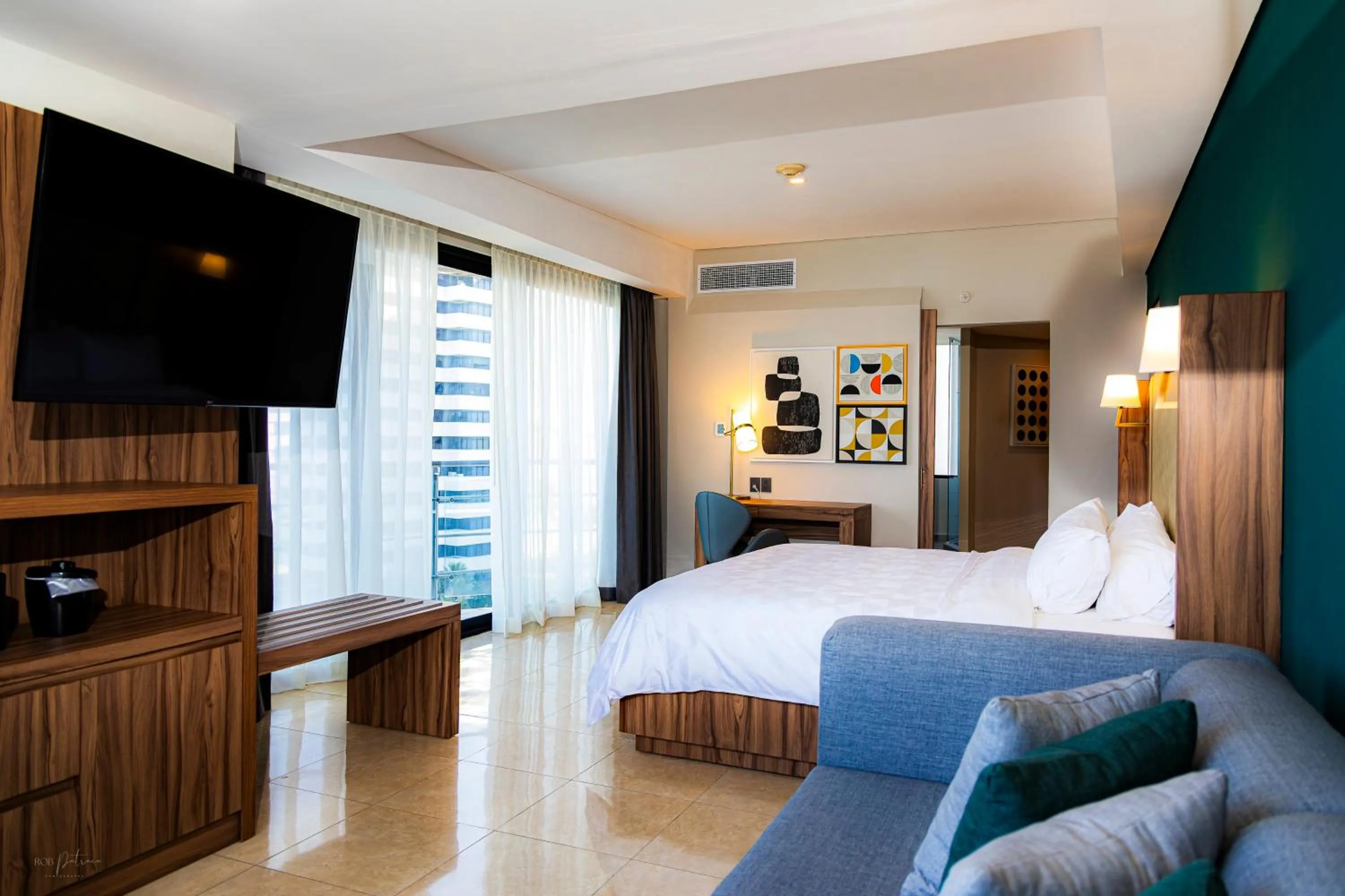Photo of the whole room, Bed in Holiday Inn Veracruz-Boca Del Rio by IHG