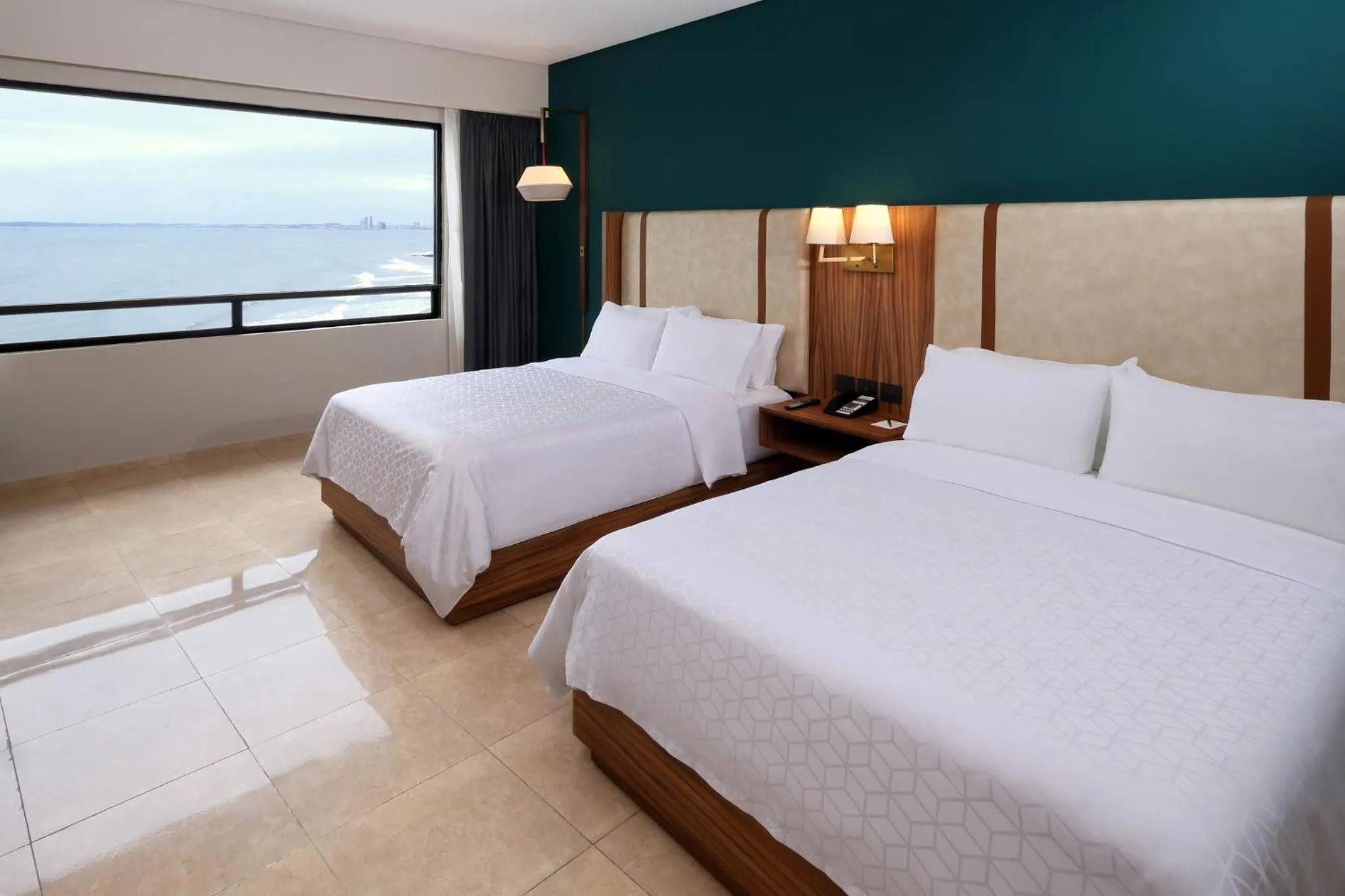 Photo of the whole room, Bed in Holiday Inn Veracruz-Boca Del Rio by IHG