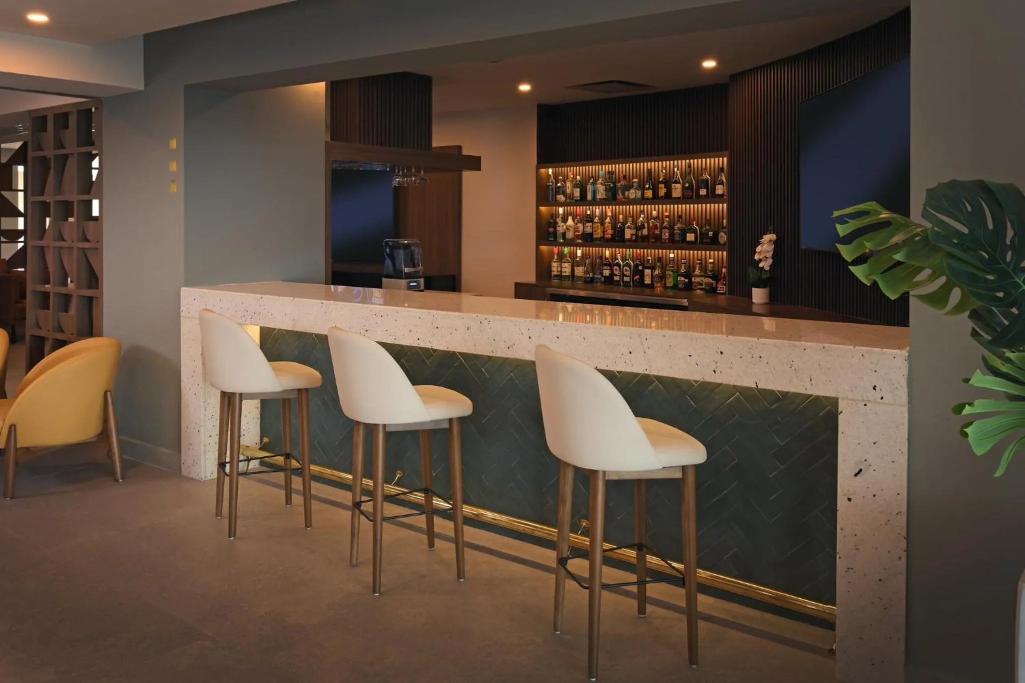 Lounge or bar in Holiday Inn Veracruz-Boca Del Rio by IHG