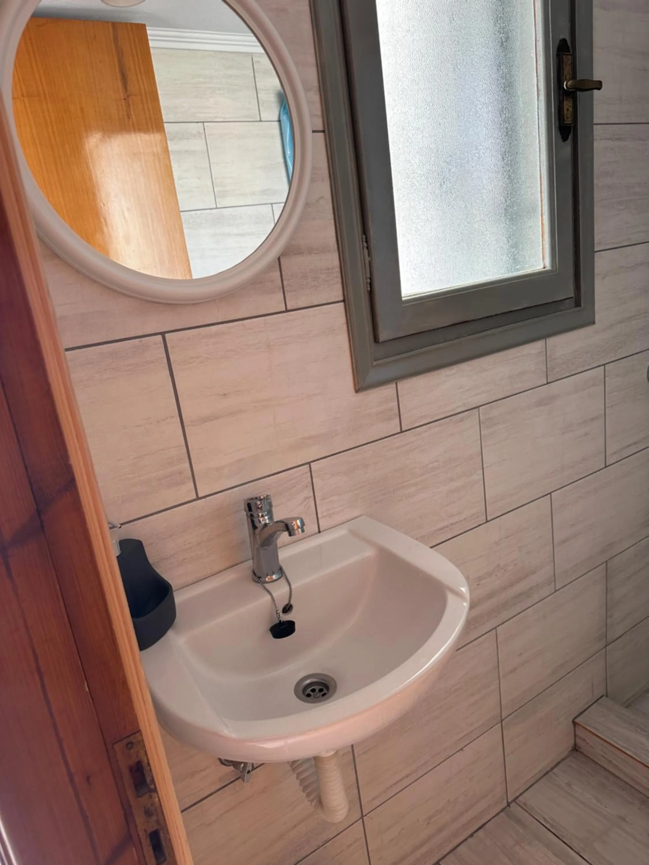 Bathroom in Joanna Rooms