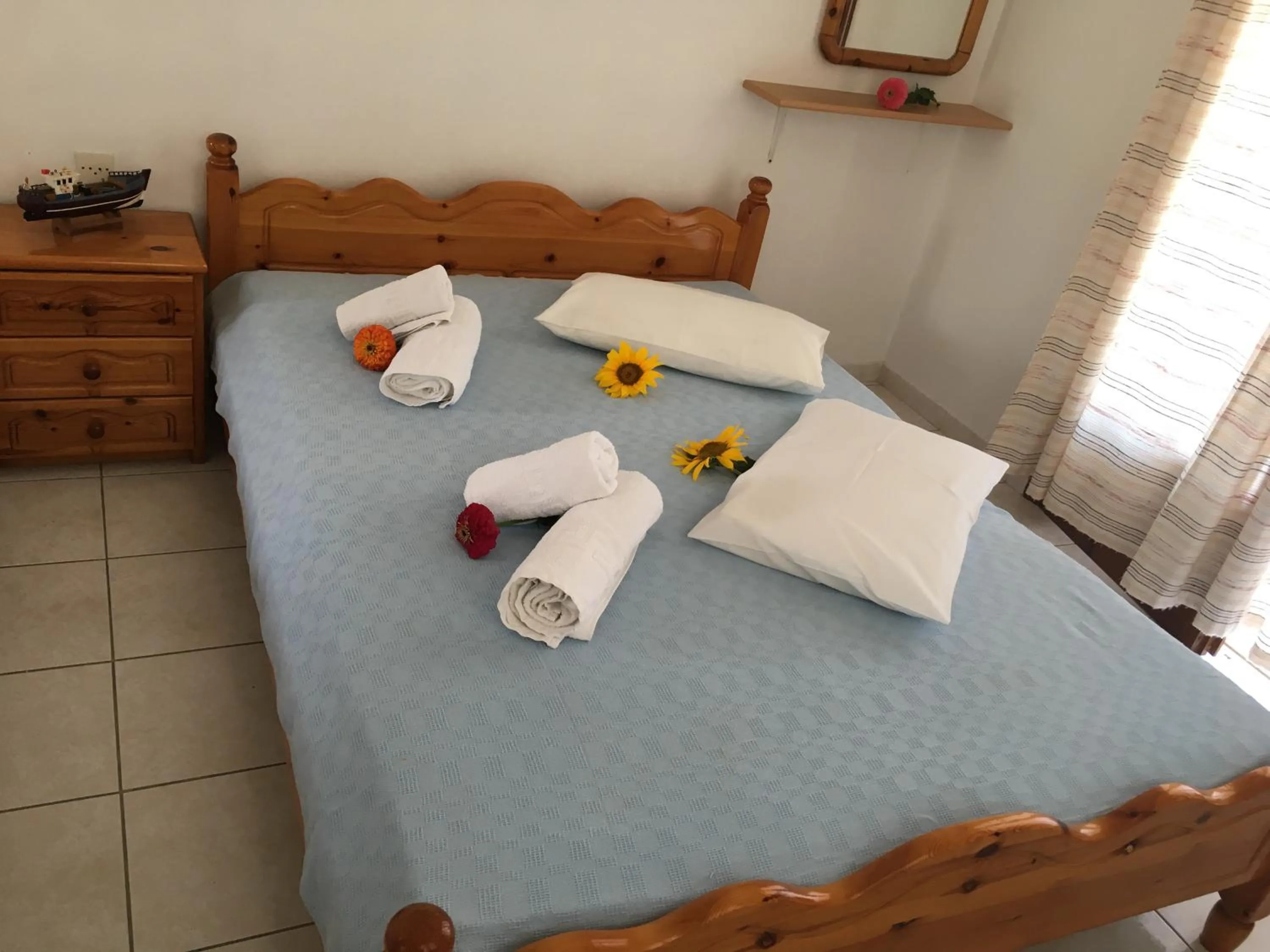 Bed in Joanna Rooms