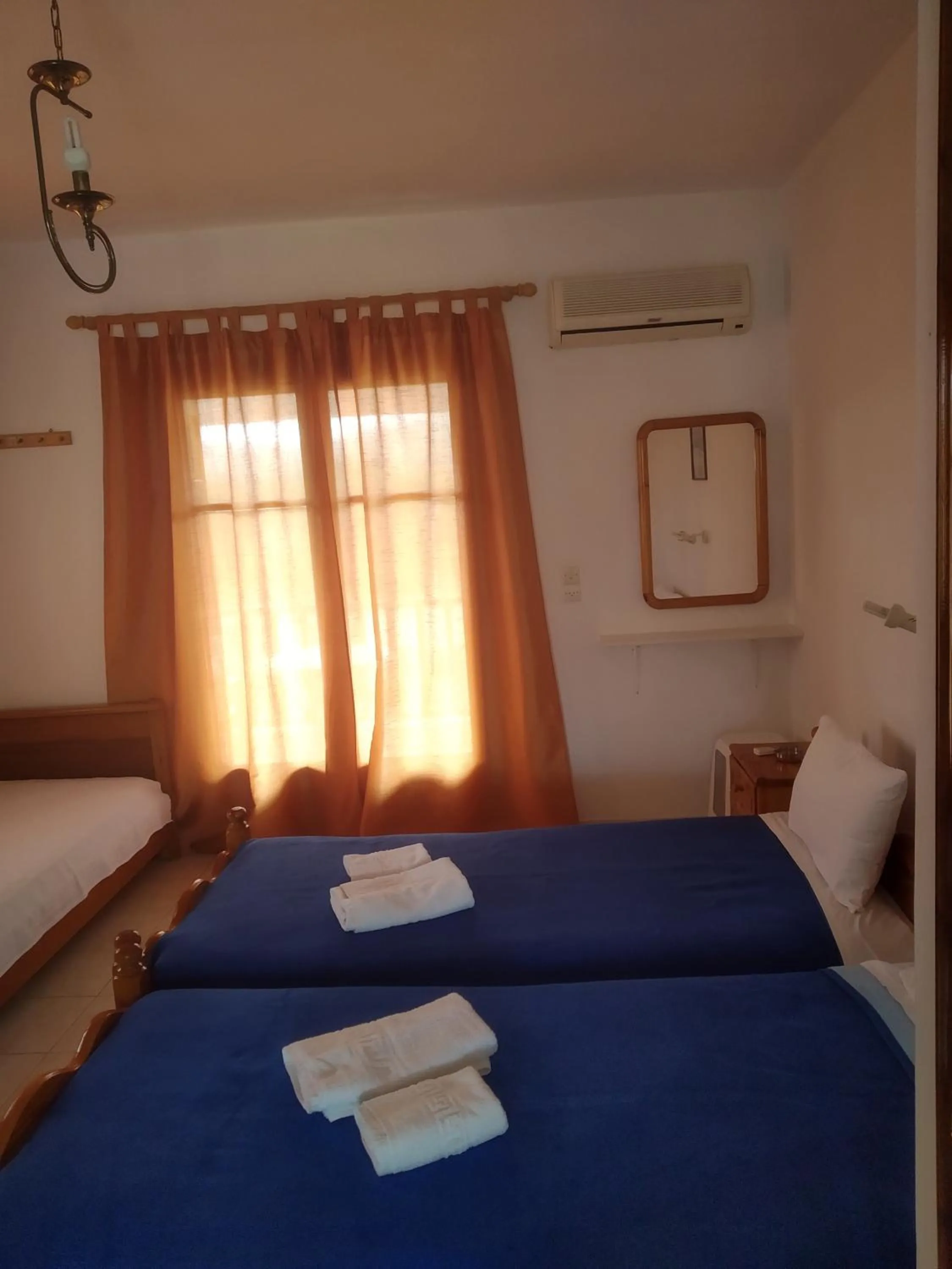 Bed in Joanna Rooms