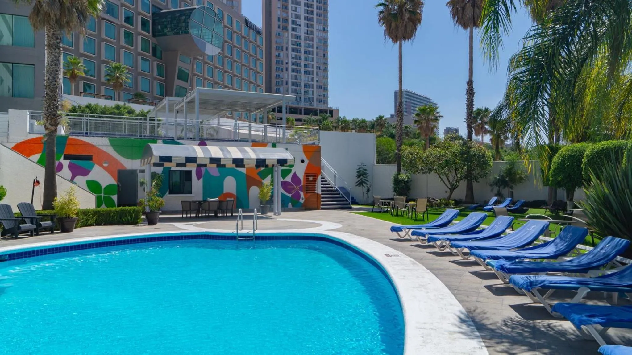 Swimming pool in Holiday Inn Queretaro Zona Diamante by IHG