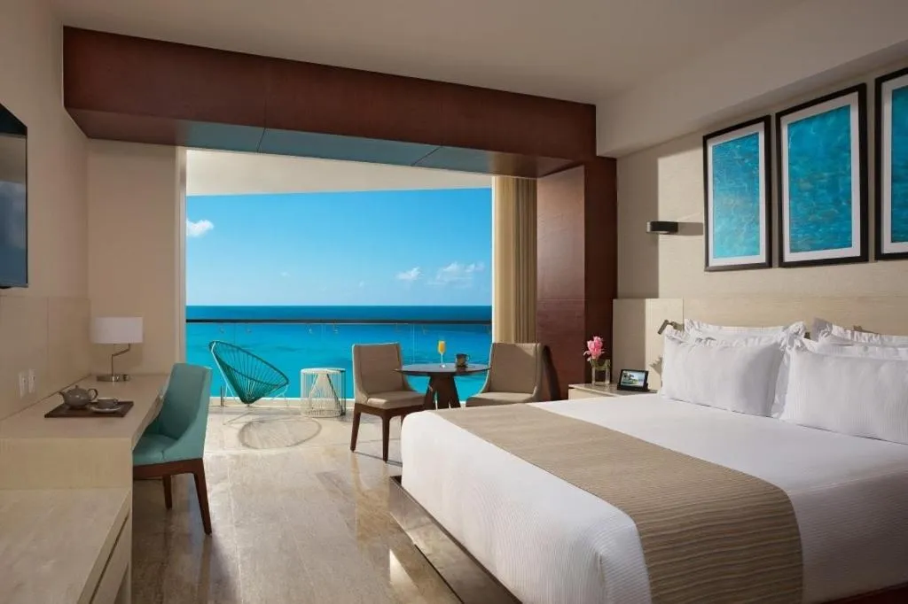Bed in Krystal Grand Cancun All Inclusive