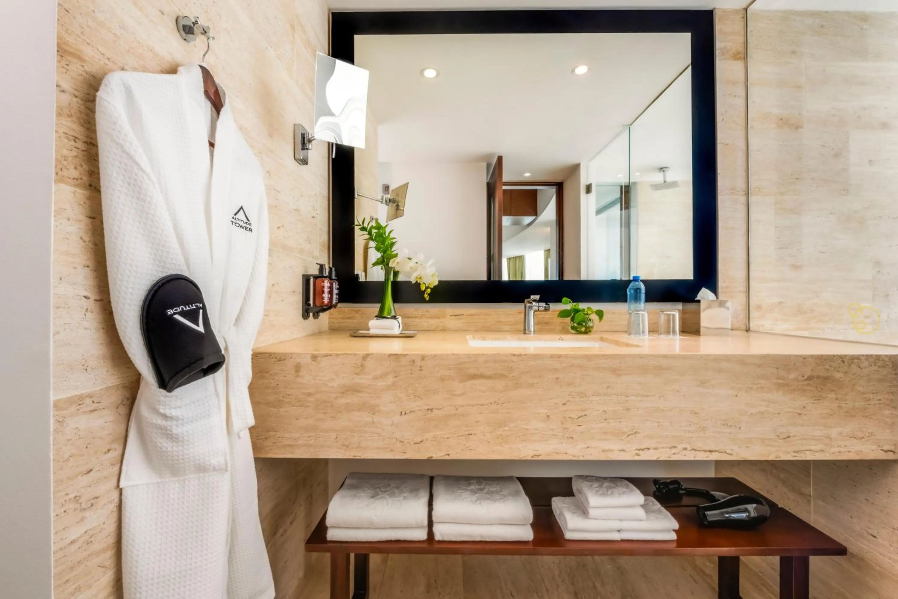 Shower in Krystal Grand Cancun All Inclusive