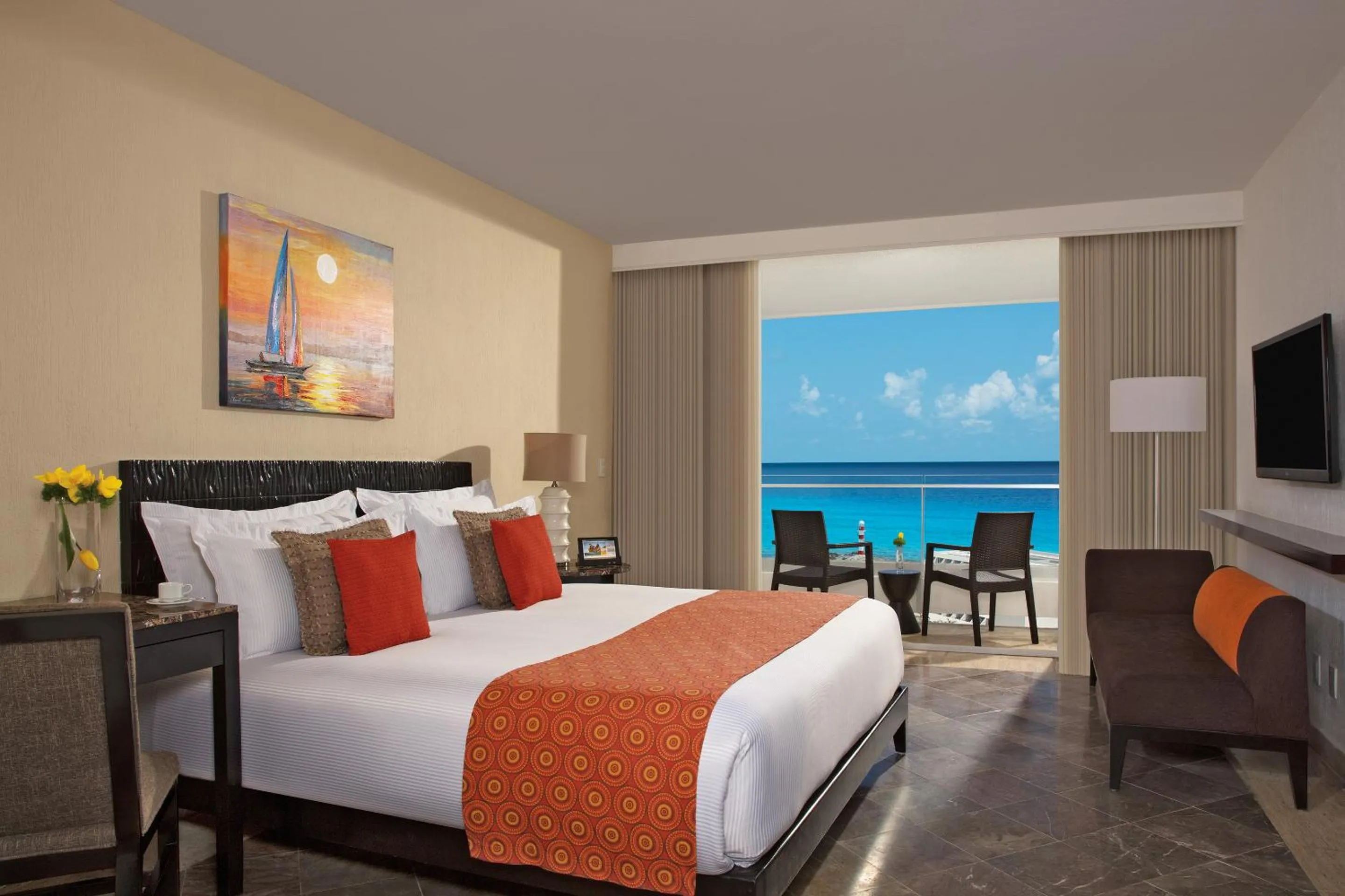 Bed in Krystal Grand Cancun All Inclusive