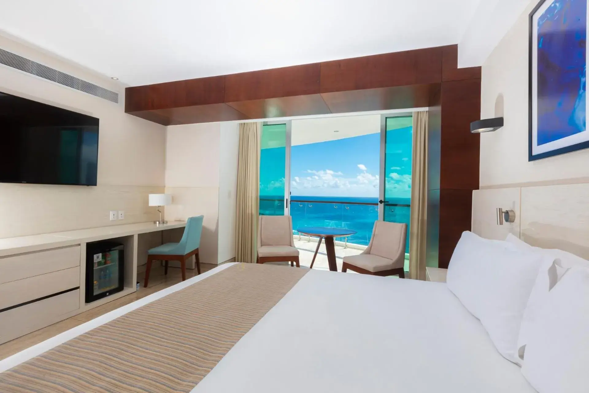 Altitude Suite ocean front in Krystal Grand Cancun All Inclusive Altitude Suite ocean front in Krystal Grand Cancun All Inclusive