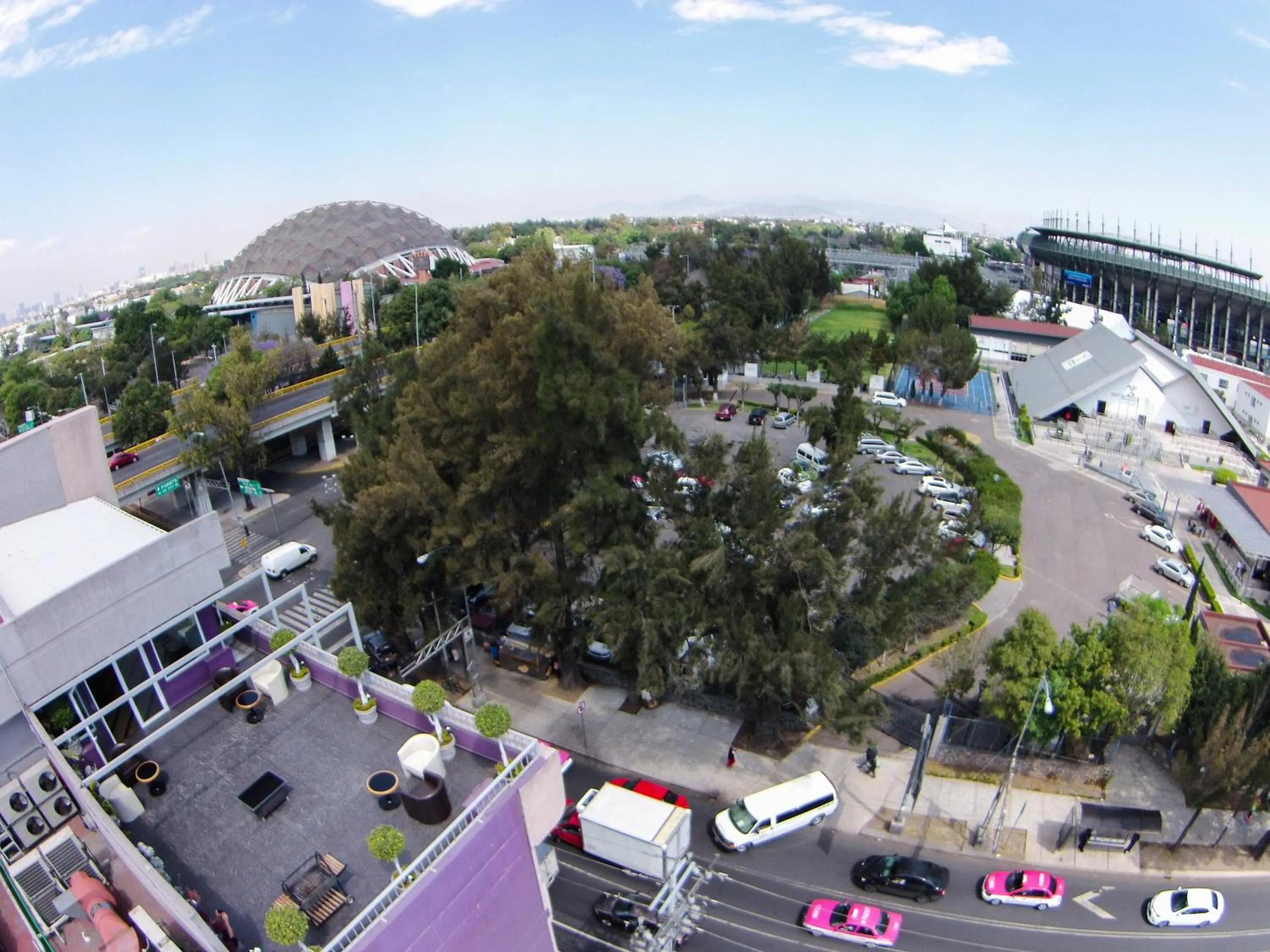 Nearby landmark in WeEnjoy Hotels Grand Prix Aeropuerto CDMX