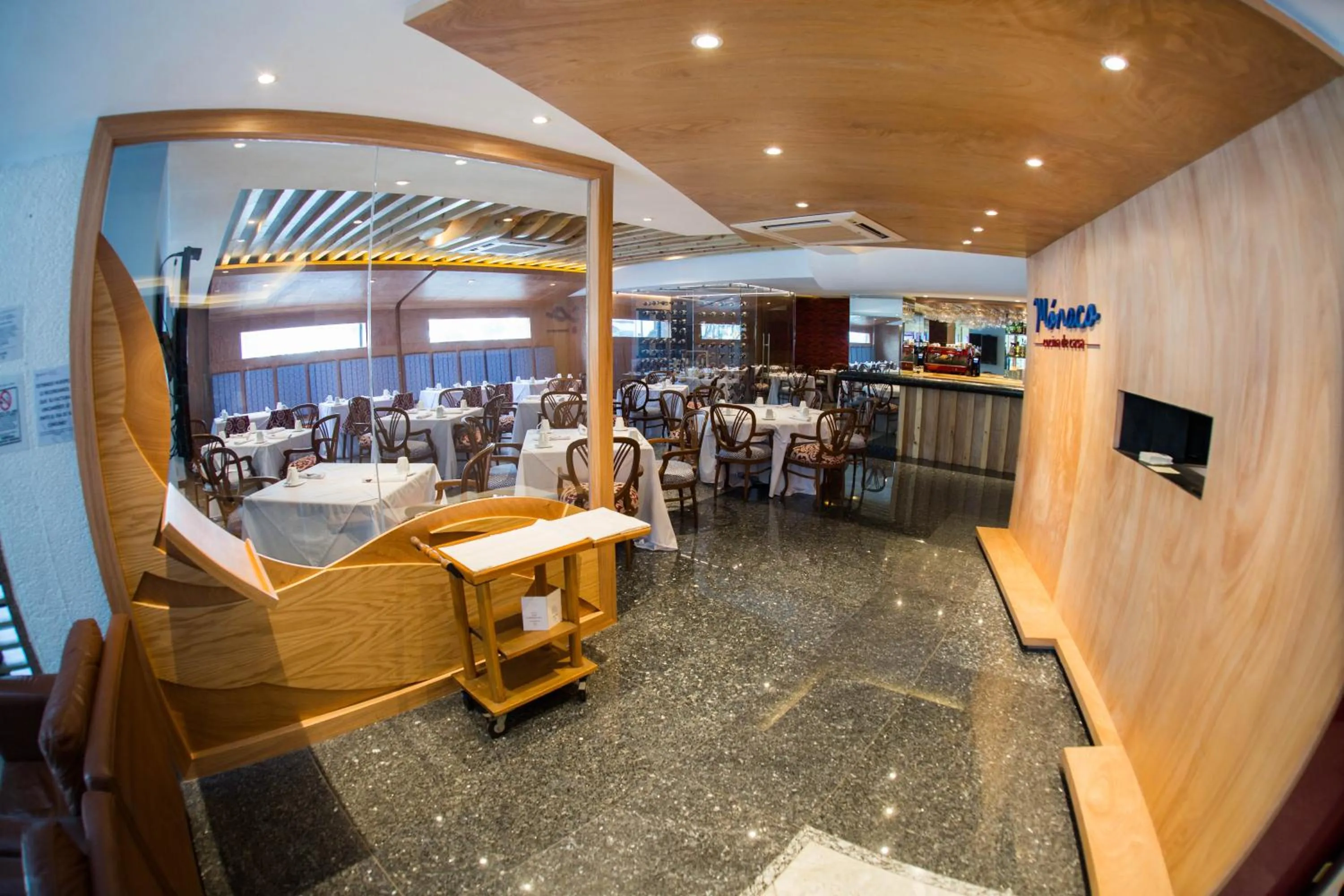 Restaurant/places to eat in WeEnjoy Hotels Grand Prix Aeropuerto CDMX