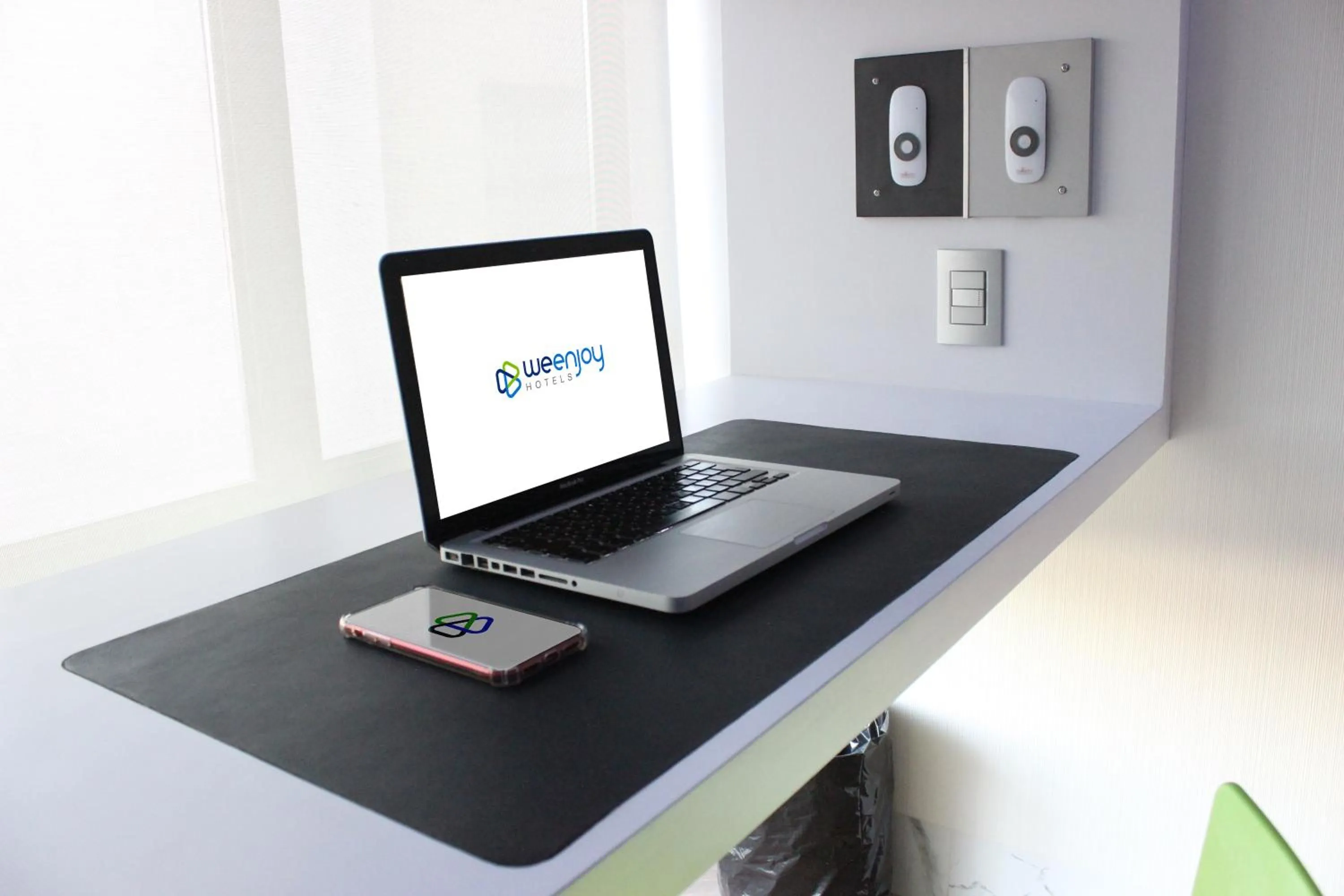 Seating area in WeEnjoy Hotels Grand Prix Aeropuerto CDMX