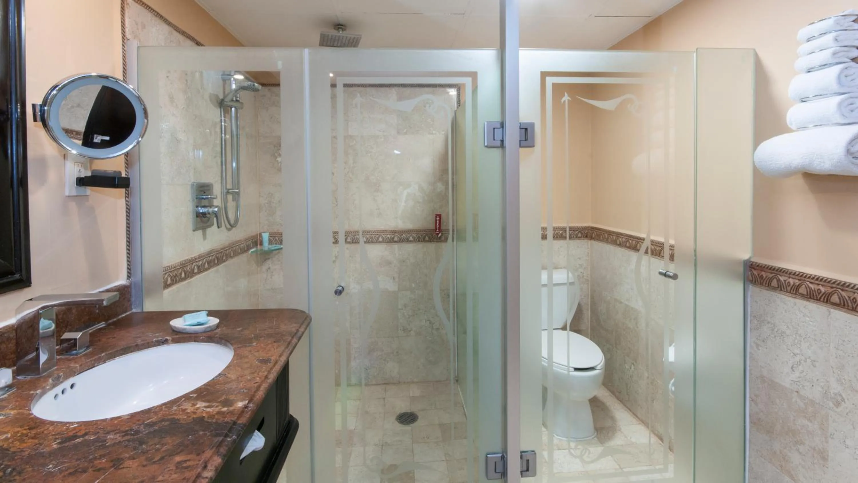 Shower in BelAir Unique a Wyndham Hotel