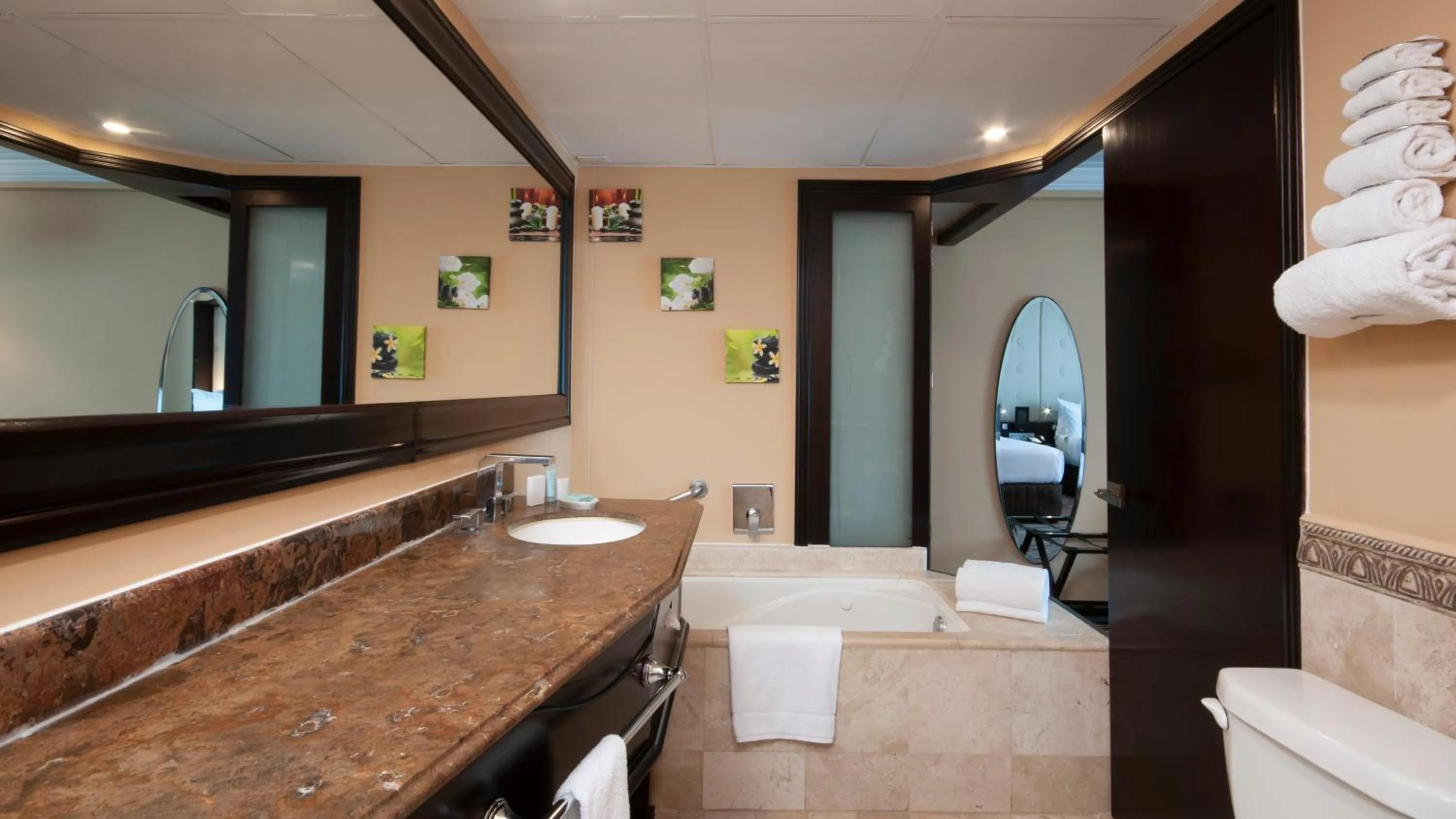 Bathroom in BelAir Unique a Wyndham Hotel