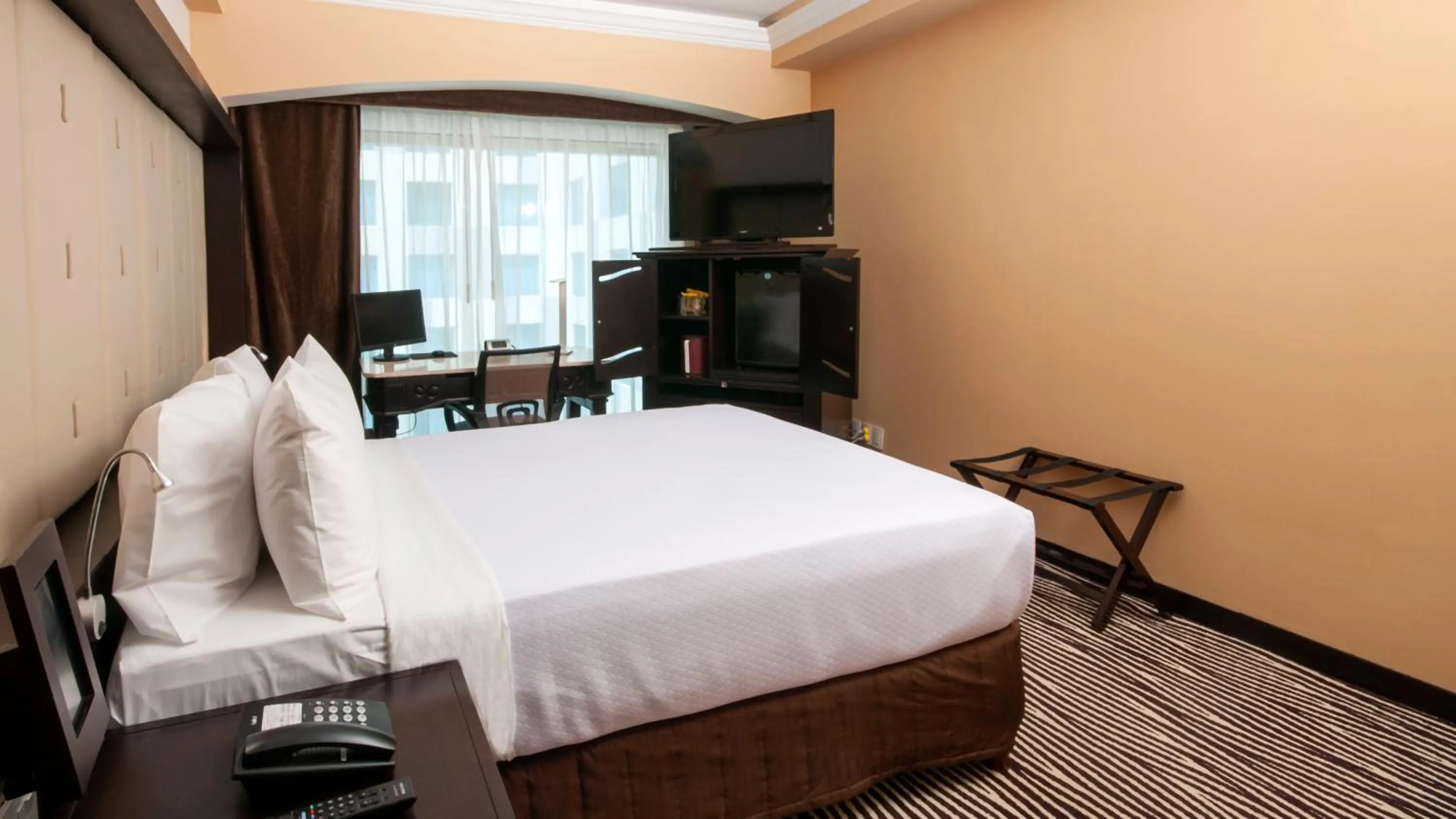 Photo of the whole room, Bed in BelAir Unique a Wyndham Hotel