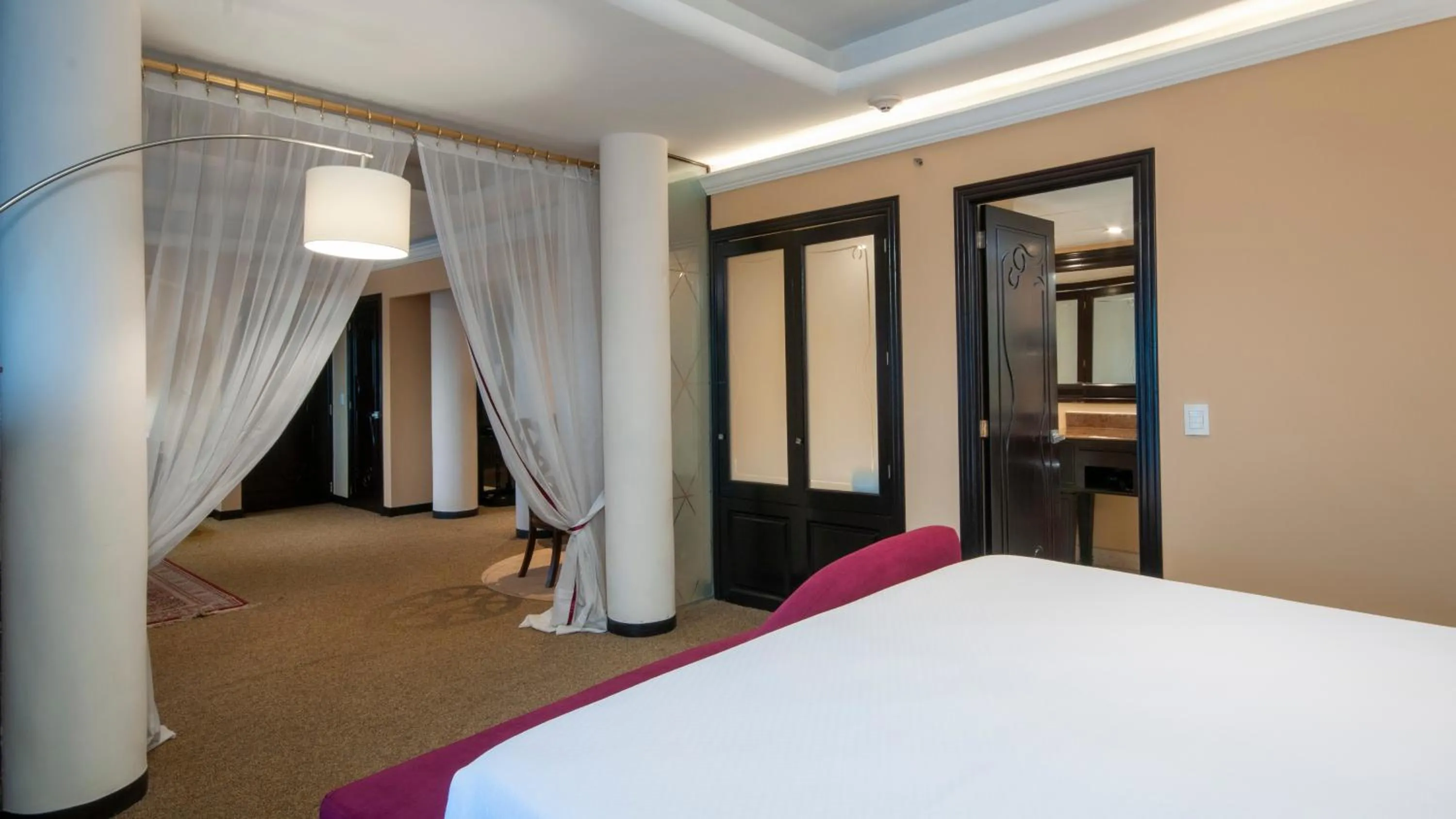 Photo of the whole room, Bed in BelAir Unique a Wyndham Hotel