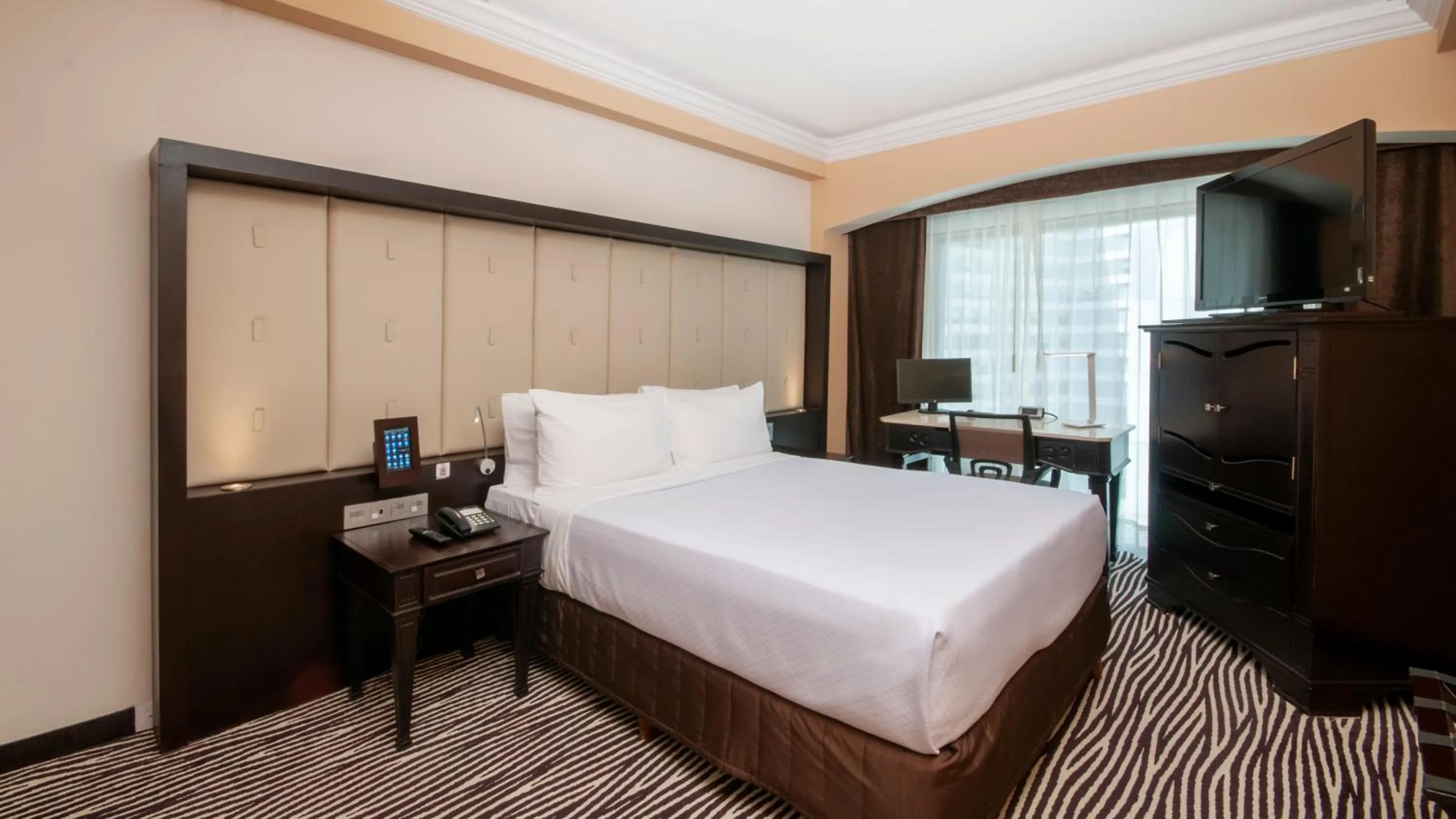 Bed in BelAir Unique a Wyndham Hotel