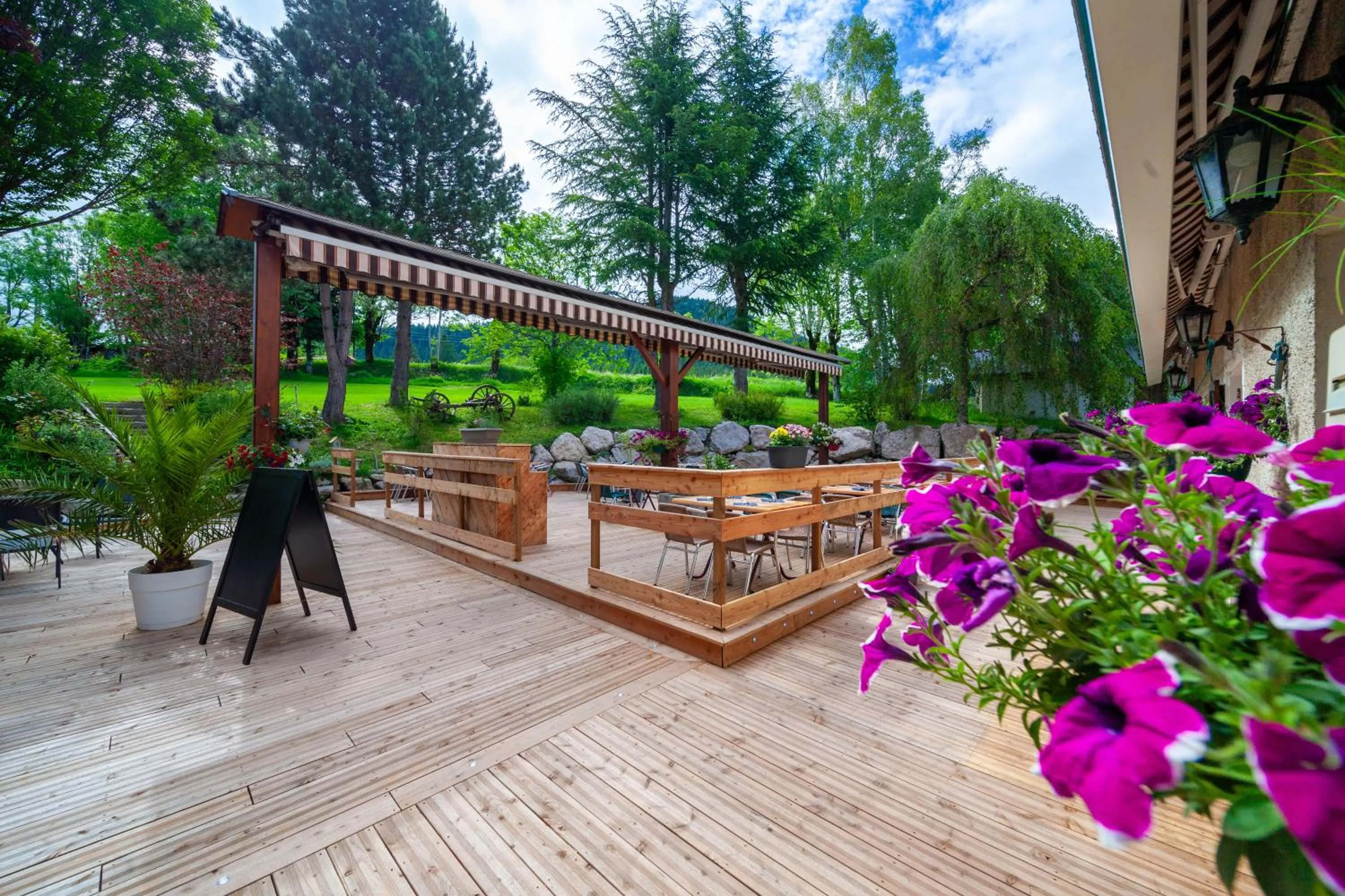 Auberge des Montauds - Hôtel & Restaurant