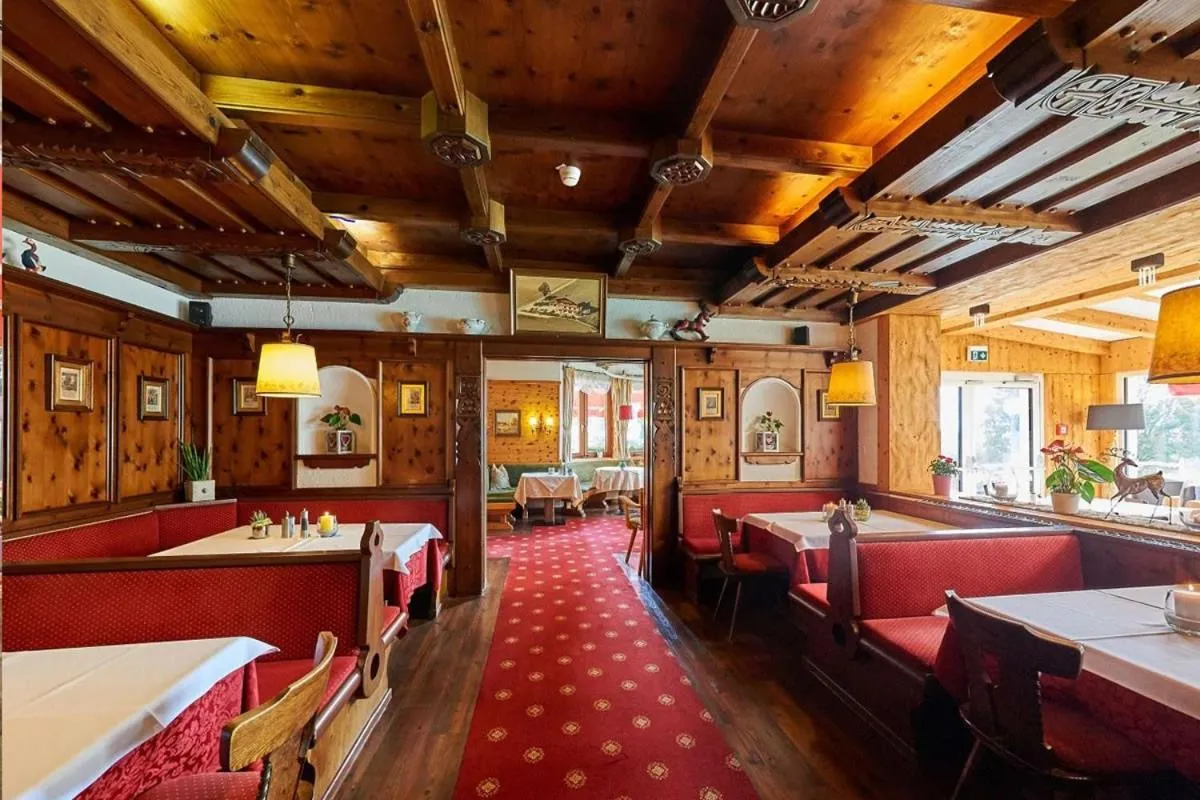 Restaurant/places to eat in Landhaus Ramsau