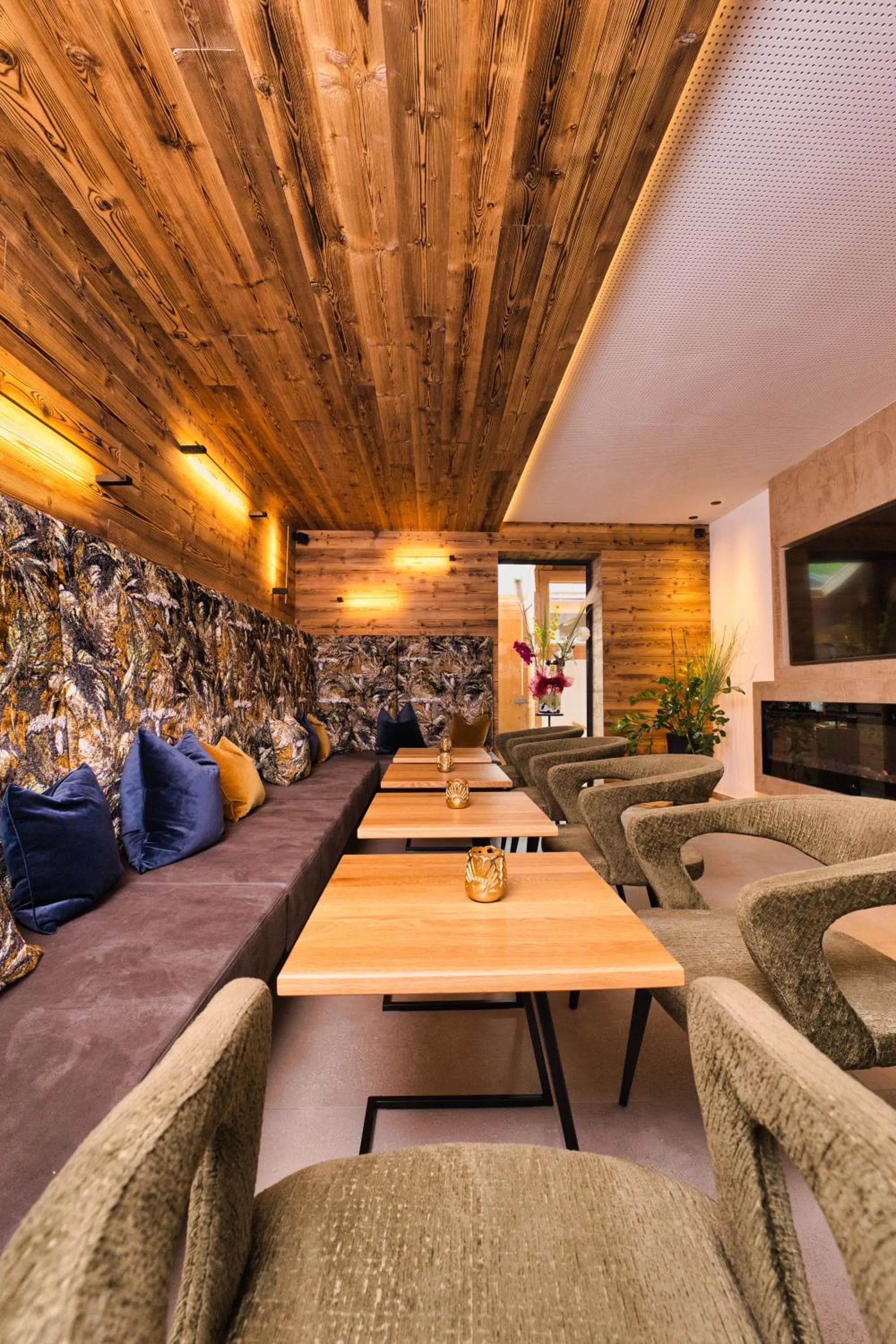 Lounge or bar in Landhaus Ramsau