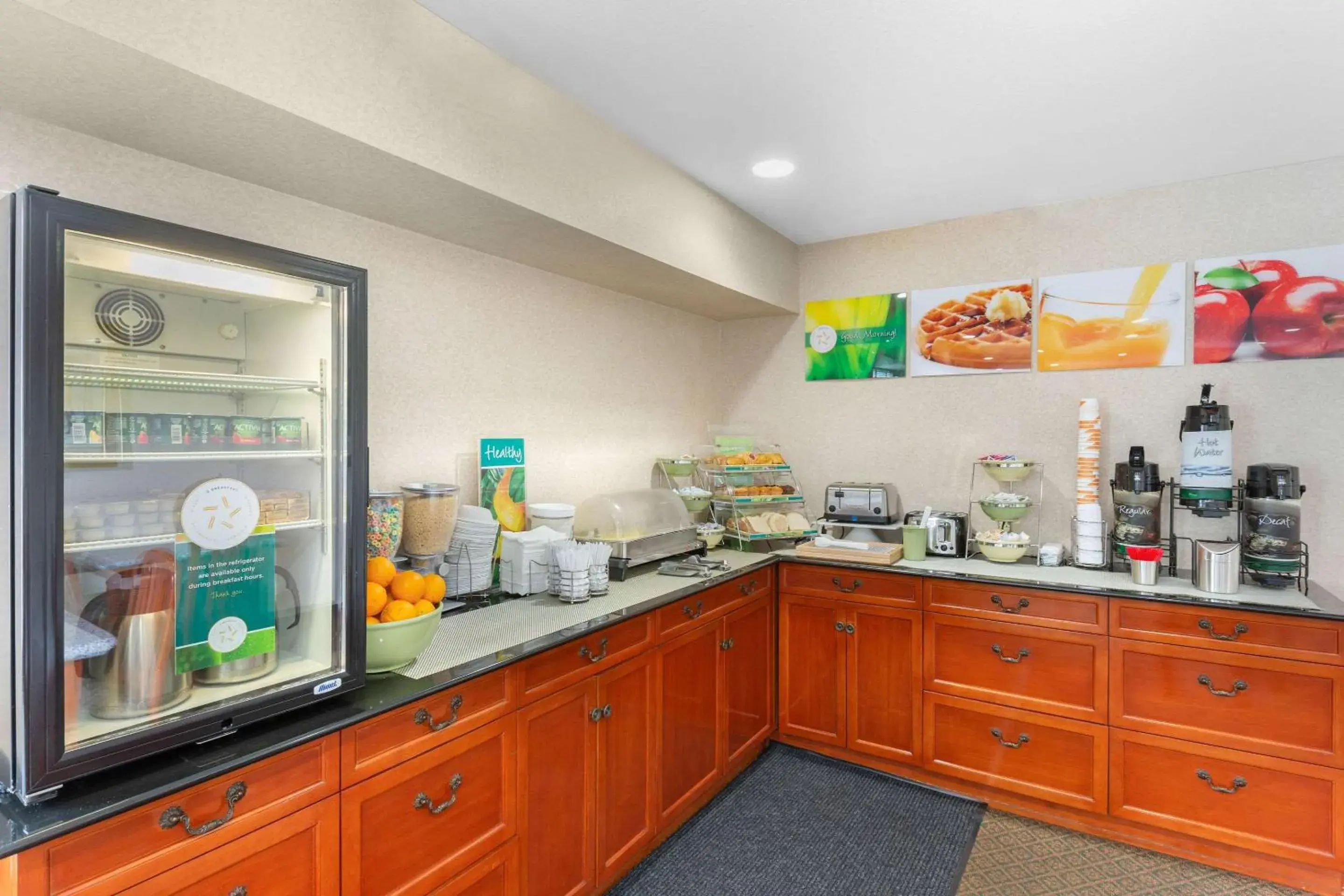 Restaurant/places to eat in Quality Inn & Suites Oceanside Near Camp Pendleton Restaurant/places to eat in Quality Inn & Suites Oceanside Near Camp Pendleton