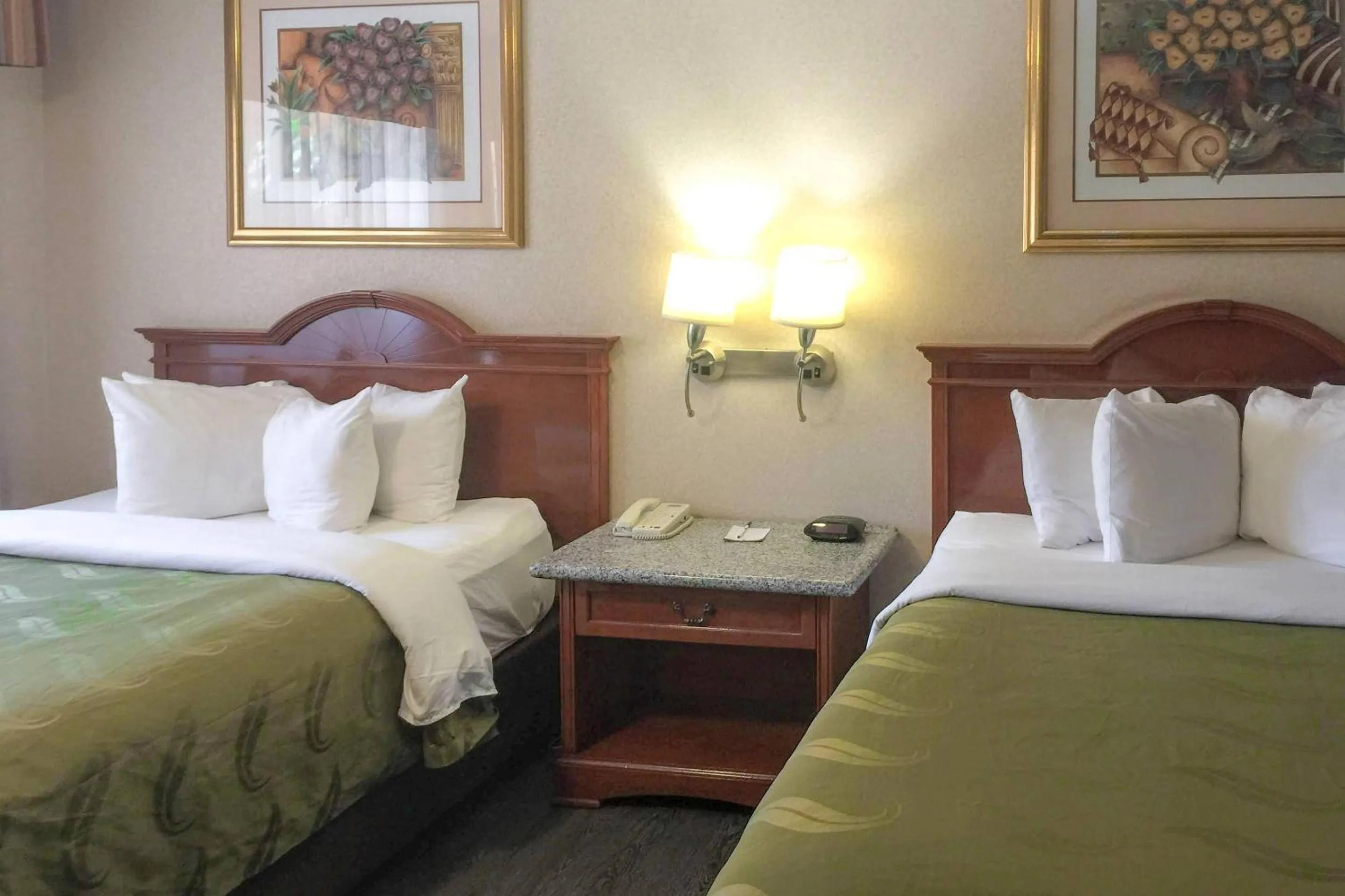Bedroom, Bed in Quality Inn & Suites Oceanside Near Camp Pendleton