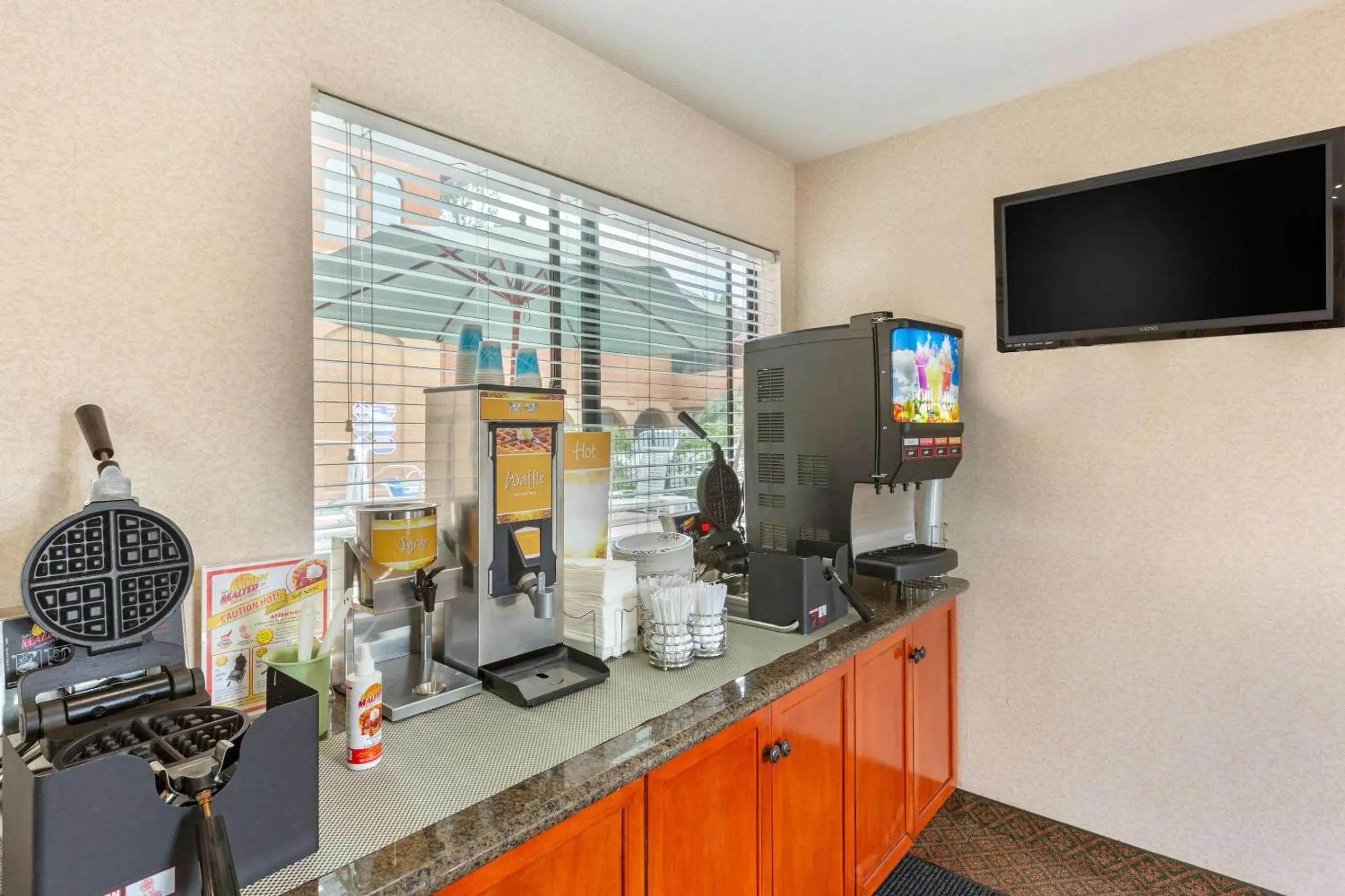 Restaurant/places to eat in Quality Inn & Suites Oceanside Near Camp Pendleton Restaurant/places to eat in Quality Inn & Suites Oceanside Near Camp Pendleton
