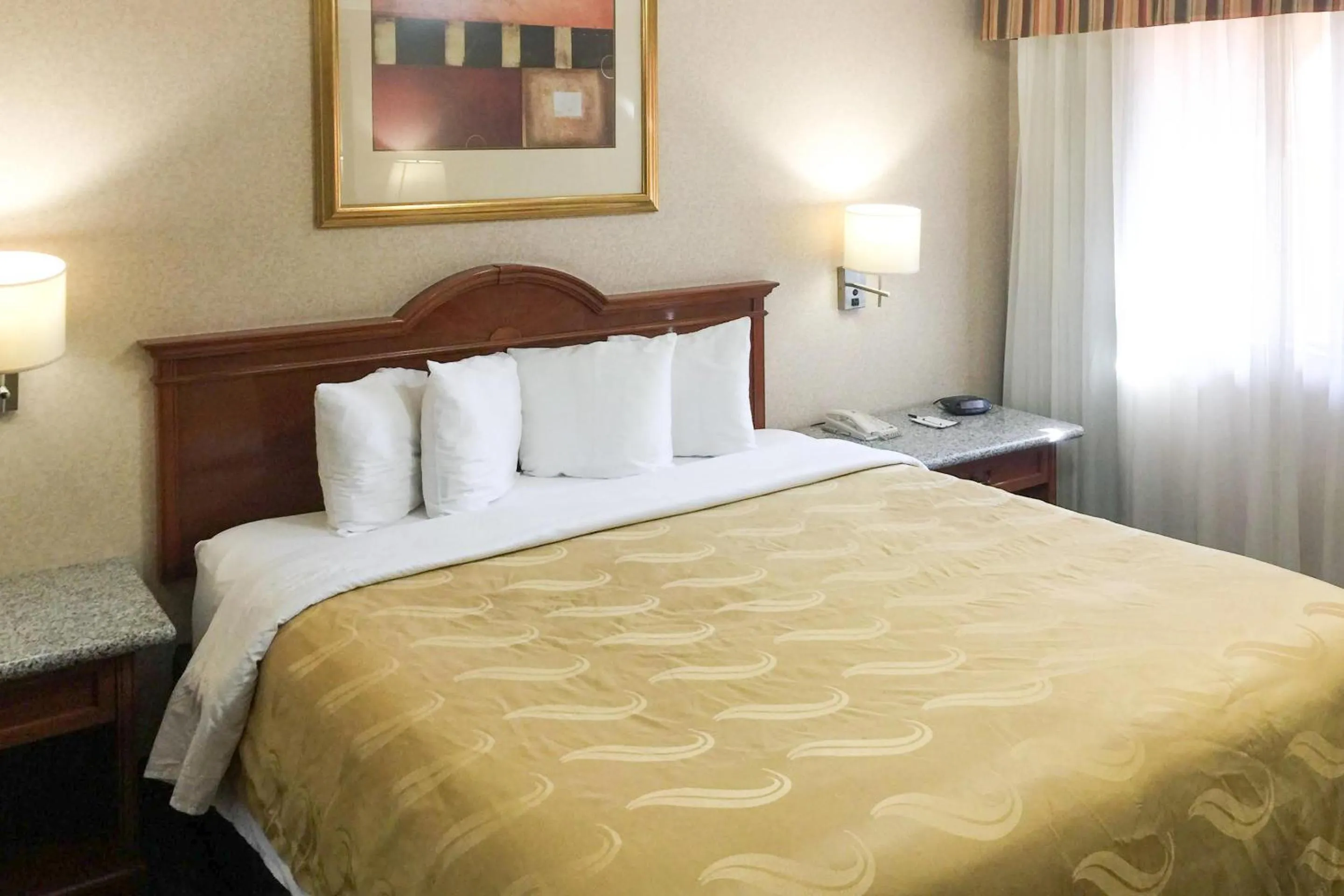 Bedroom, Bed in Quality Inn & Suites Oceanside Near Camp Pendleton