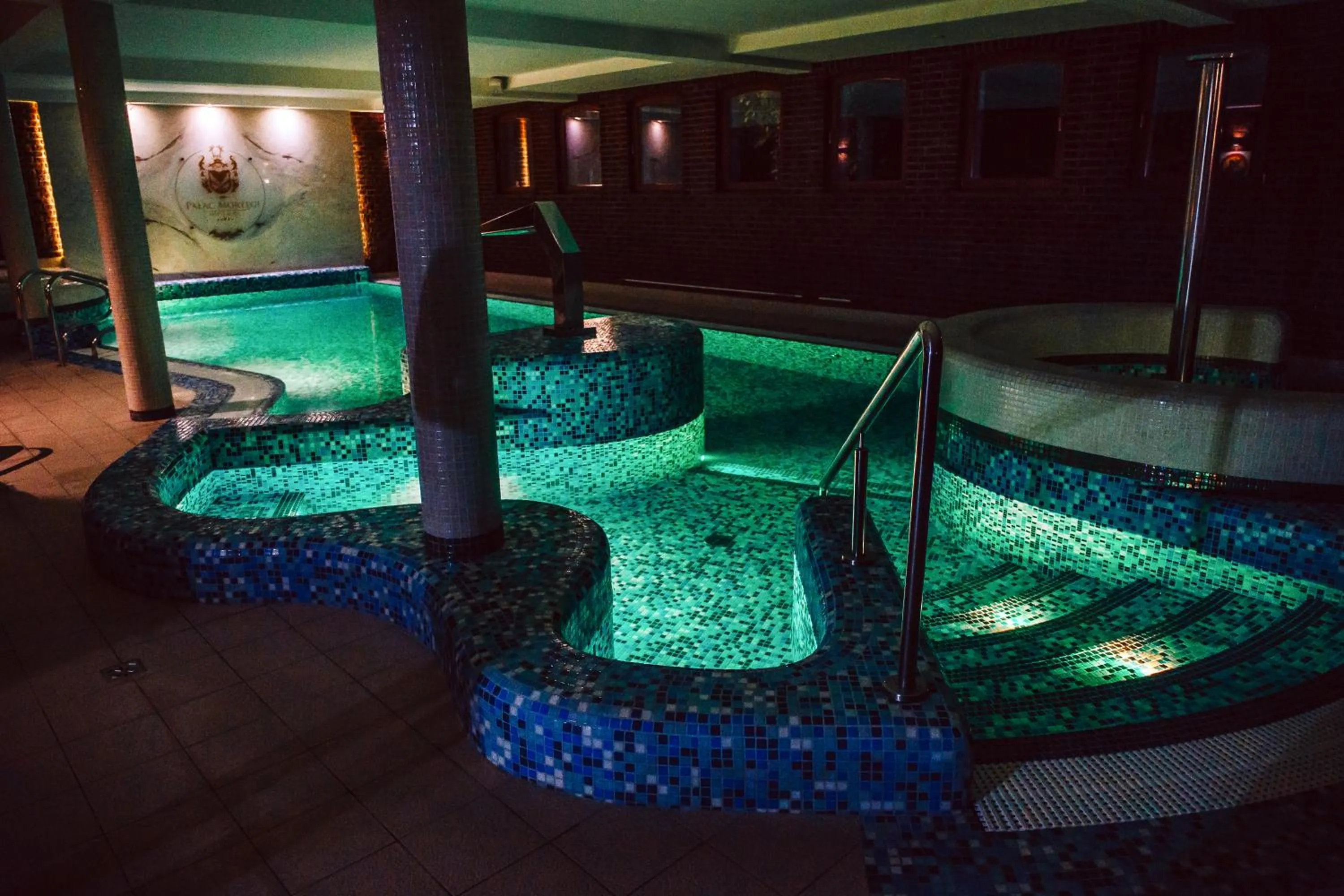 Swimming pool in Palac Mortegi Hotel & SPA- Restauracja Szlachecka, SPA, Basen, Sauny, Jazda Konna, Mini Zoo- Luksus, Relaks i Przyroda w jednym!