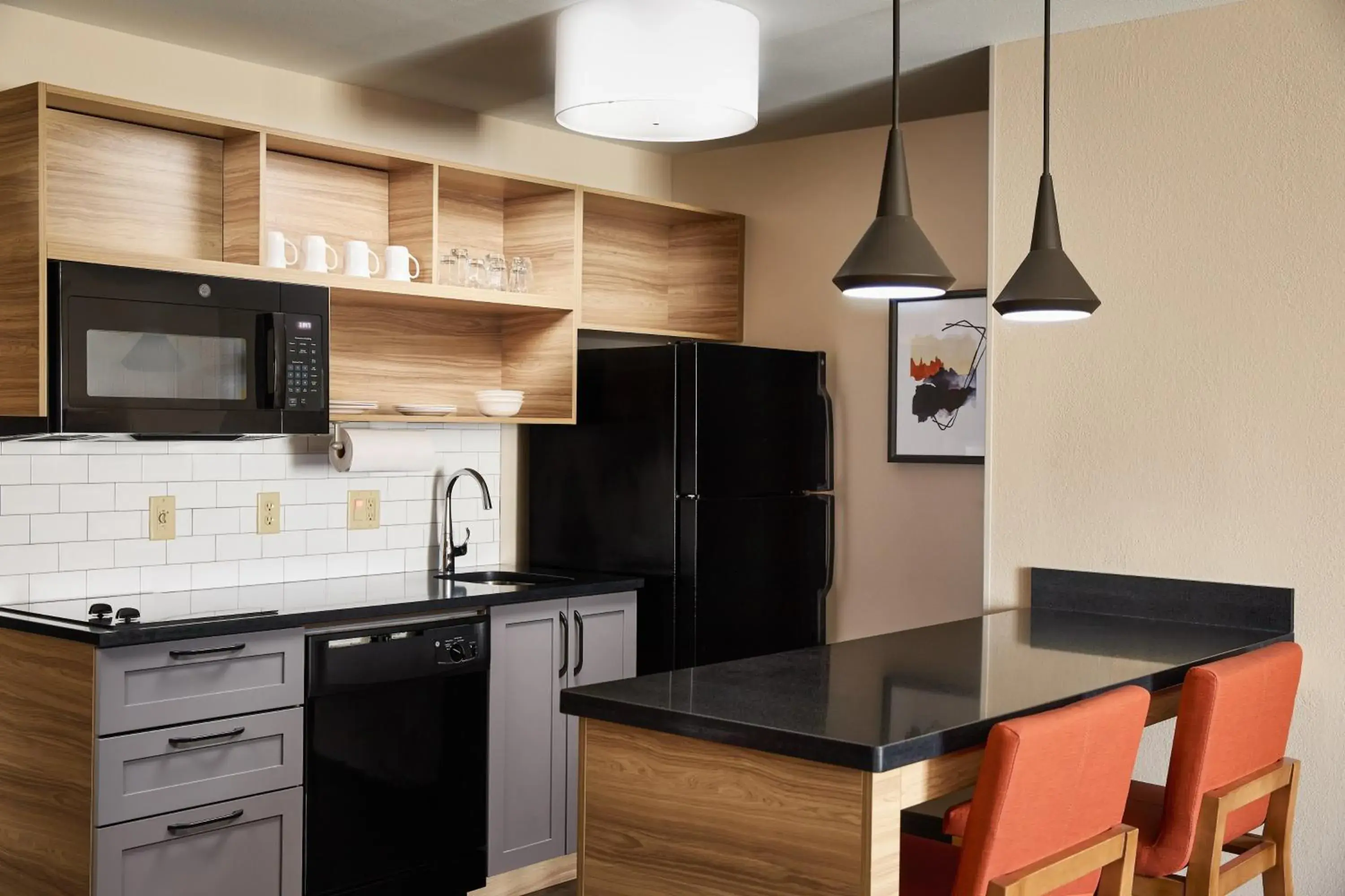 Photo of the whole room in Candlewood Suites Milwaukee Airport - Oak Creek by IHG Photo of the whole room in Candlewood Suites Milwaukee Airport - Oak Creek by IHG