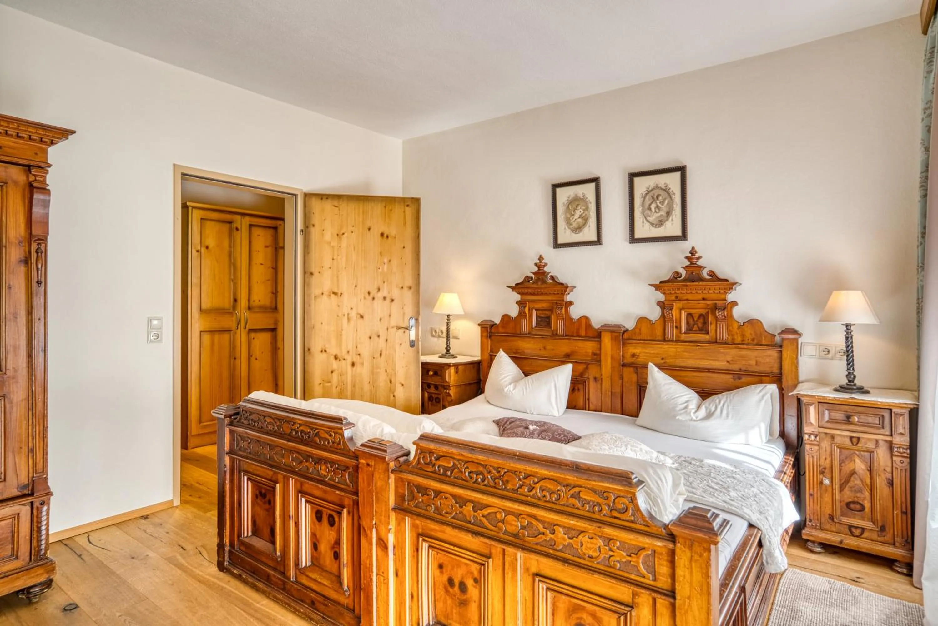 Family Room with Shower in Posthotel Kassl 4-Sterne-Superior