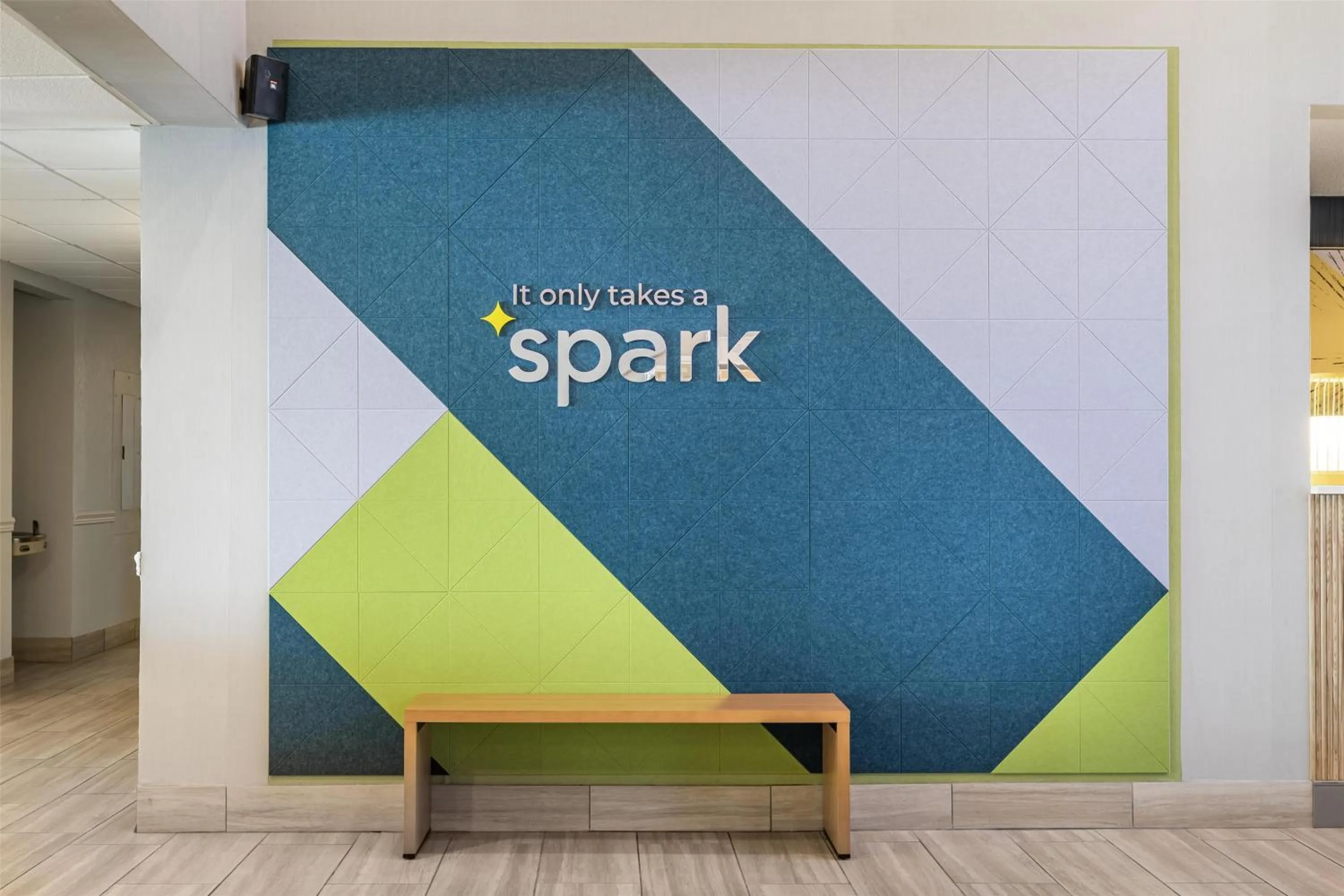 Lobby or reception in Spark by Hilton La Crosse Onalaska