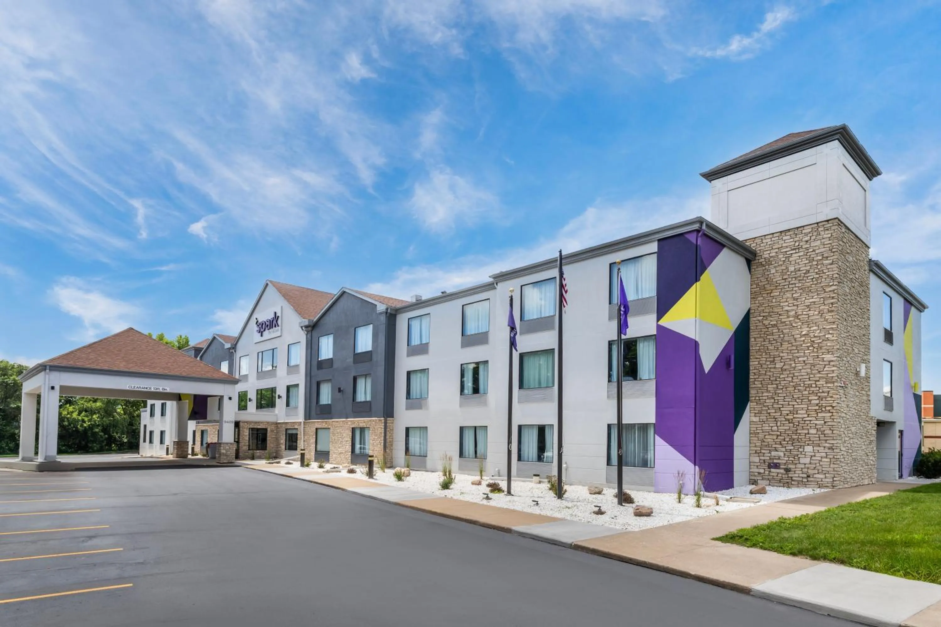 Property building in Spark by Hilton La Crosse Onalaska