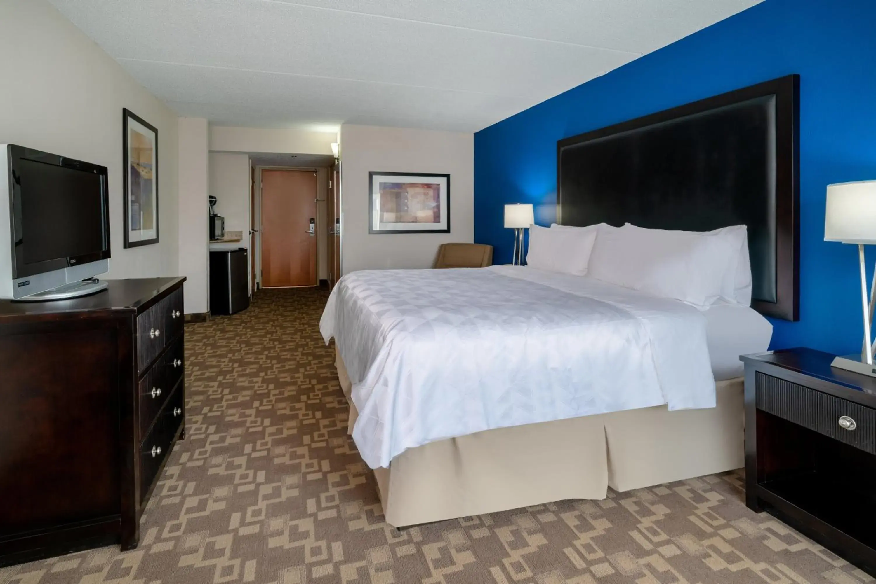 Standard King Room in Holiday Inn Manassas - Battlefield by IHG Standard King Room in Holiday Inn Manassas - Battlefield by IHG