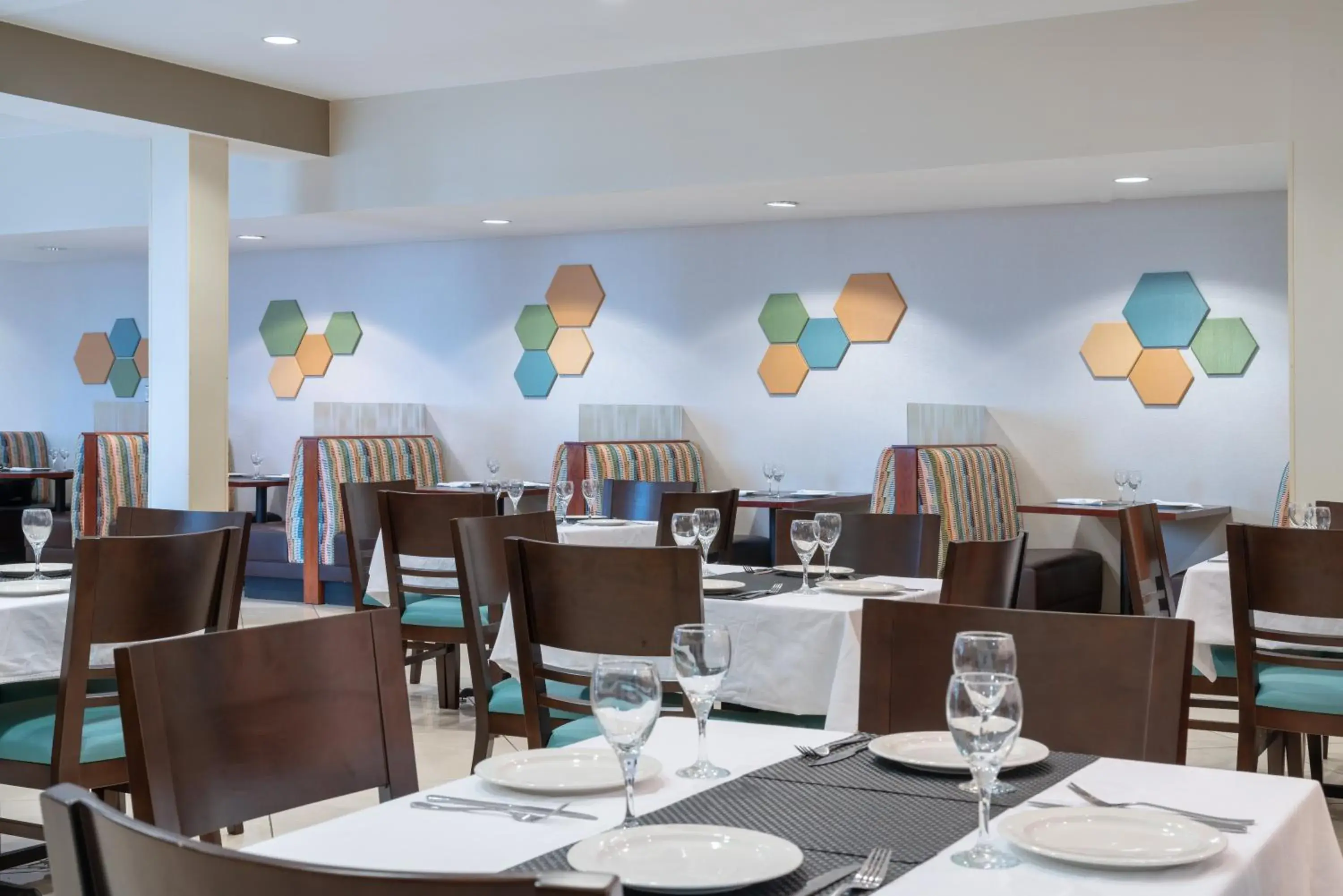 Restaurant/places to eat in Holiday Inn Manassas - Battlefield by IHG Restaurant/places to eat in Holiday Inn Manassas - Battlefield by IHG