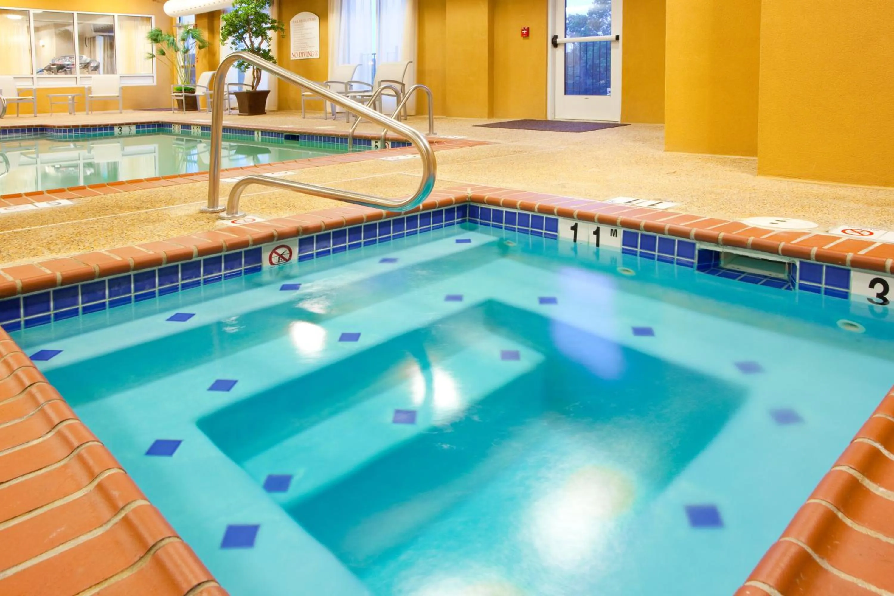 Swimming pool in Holiday Inn Manassas - Battlefield by IHG