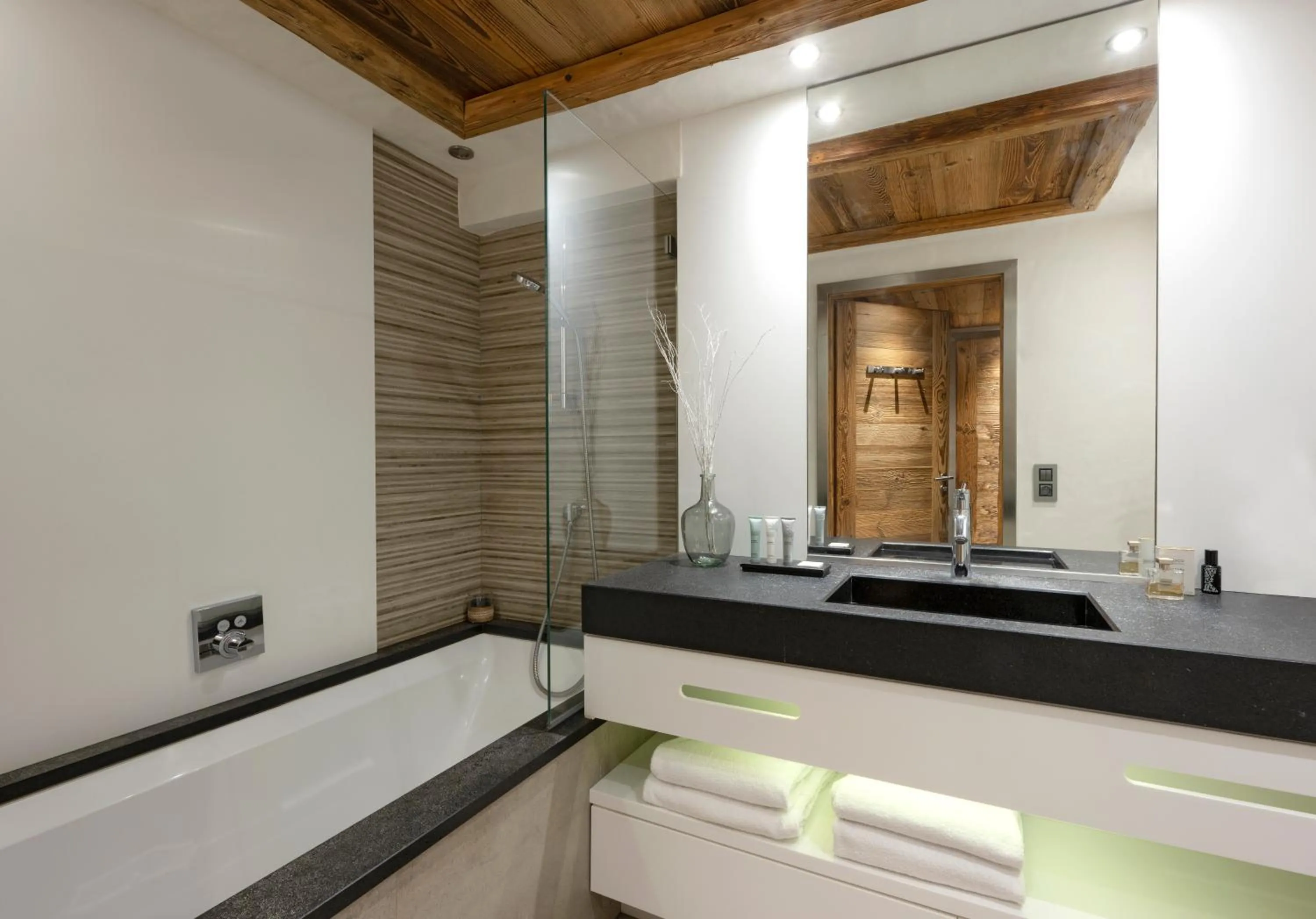 Bathroom in MGM Hôtels & Résidences - Résidence Le Cristal de Jade