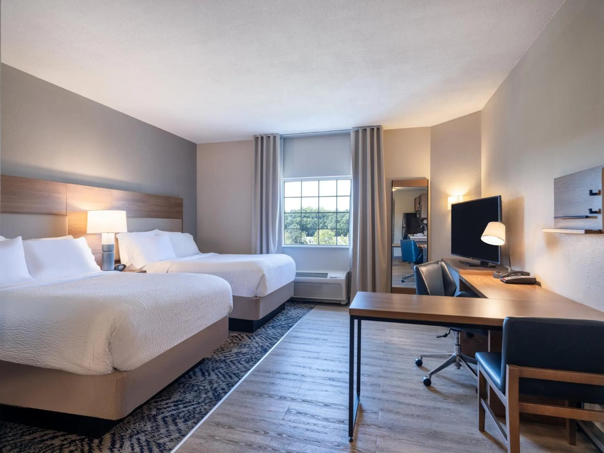 Photo of the whole room, Bed in Candlewood Suites Manassas by IHG