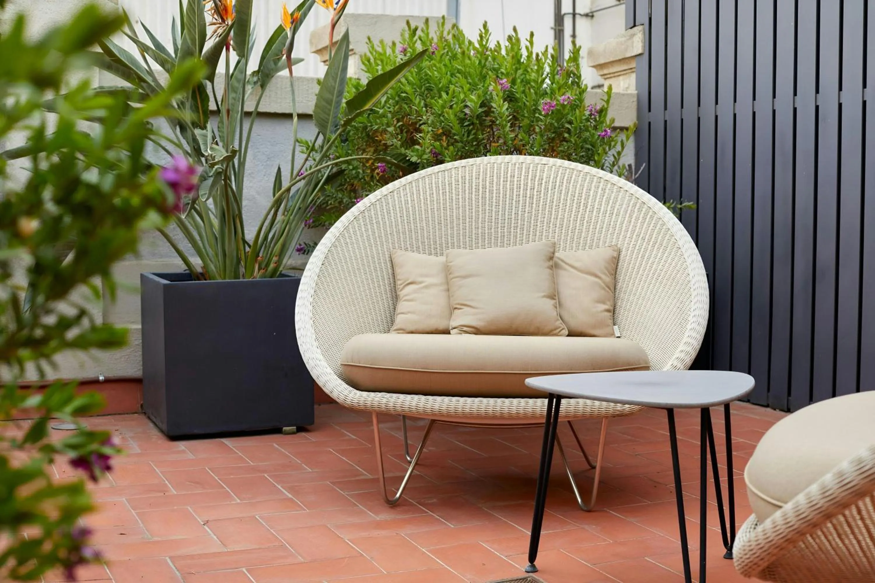 Photo of the whole room in Le Palacete Hotel Gracia District, Sonder by Marriott Bonvoy