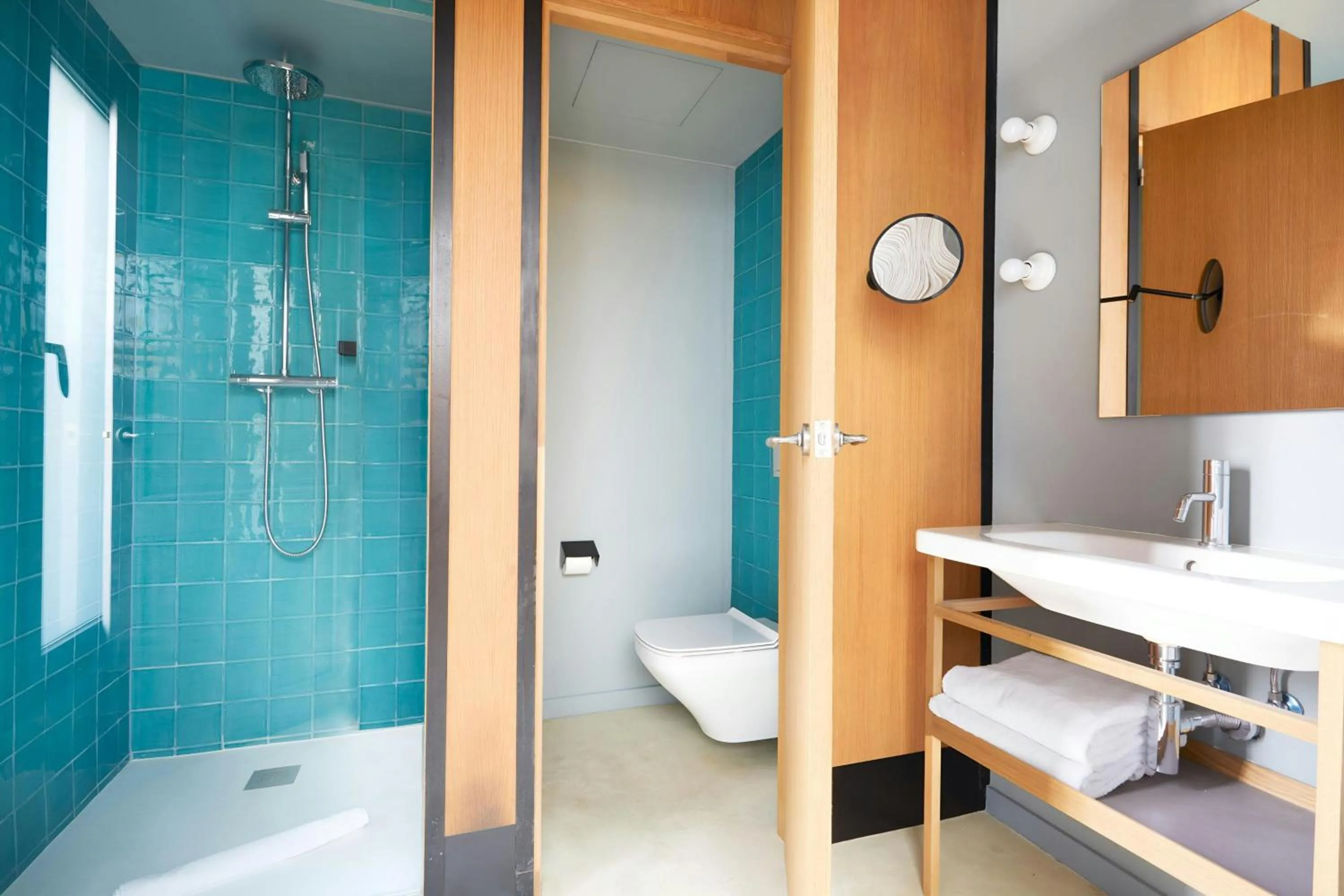 Bathroom in Le Palacete Hotel Gracia District, Sonder by Marriott Bonvoy