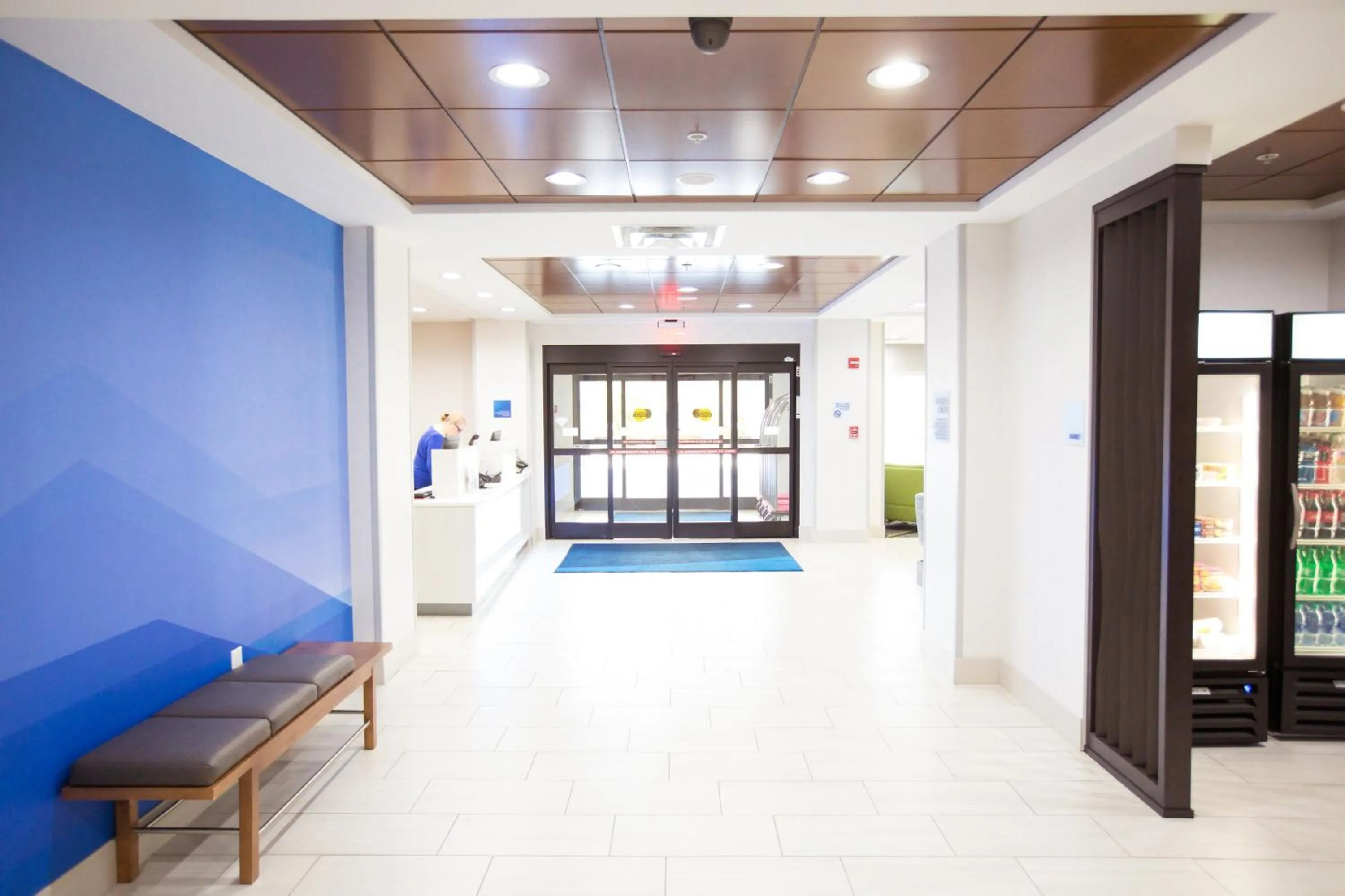 Property building in Holiday Inn Express & Suites Knoxville-Farragut by IHG