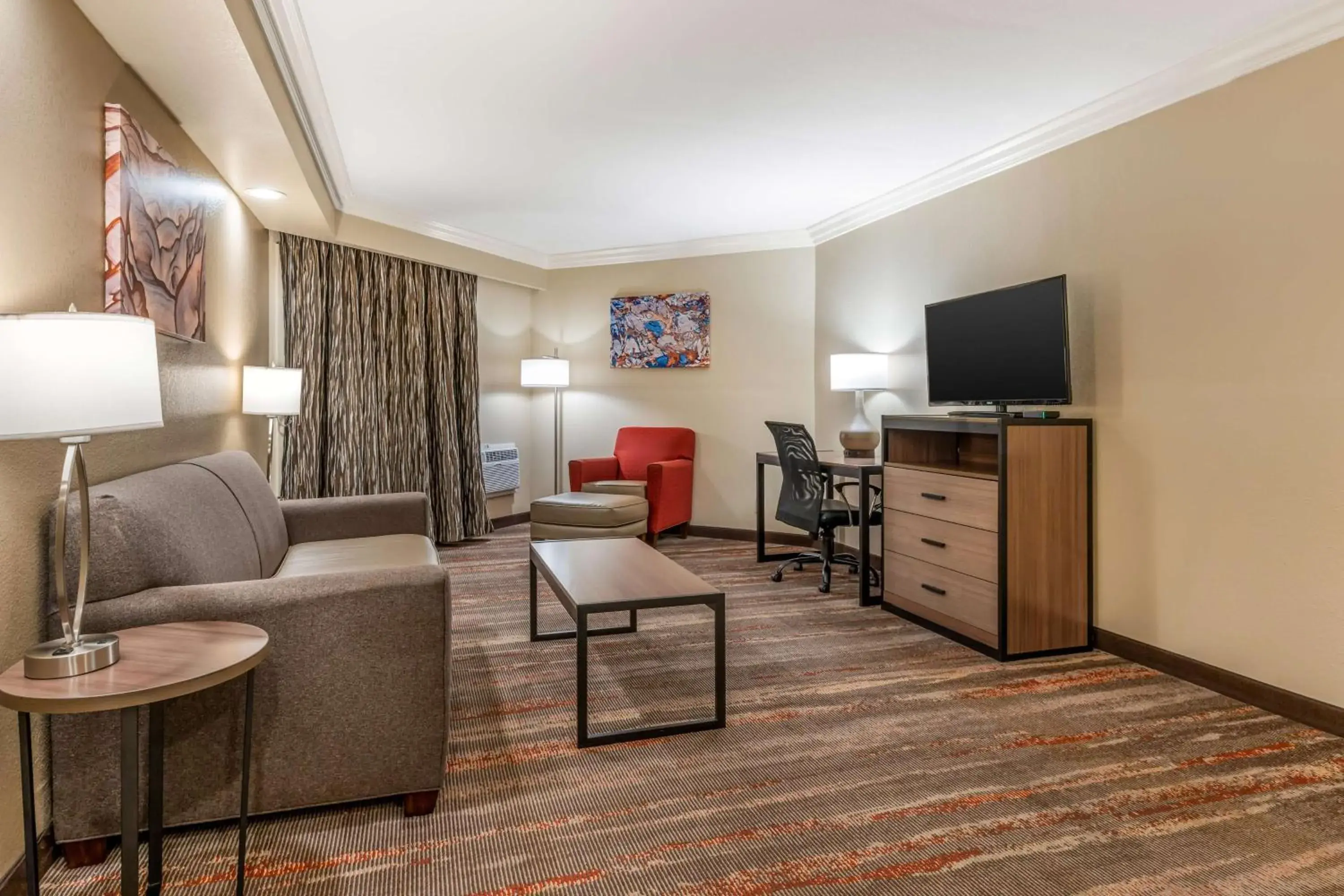 Bedroom in Best Western Plus Wine Country Inn & Suites Bedroom in Best Western Plus Wine Country Inn & Suites