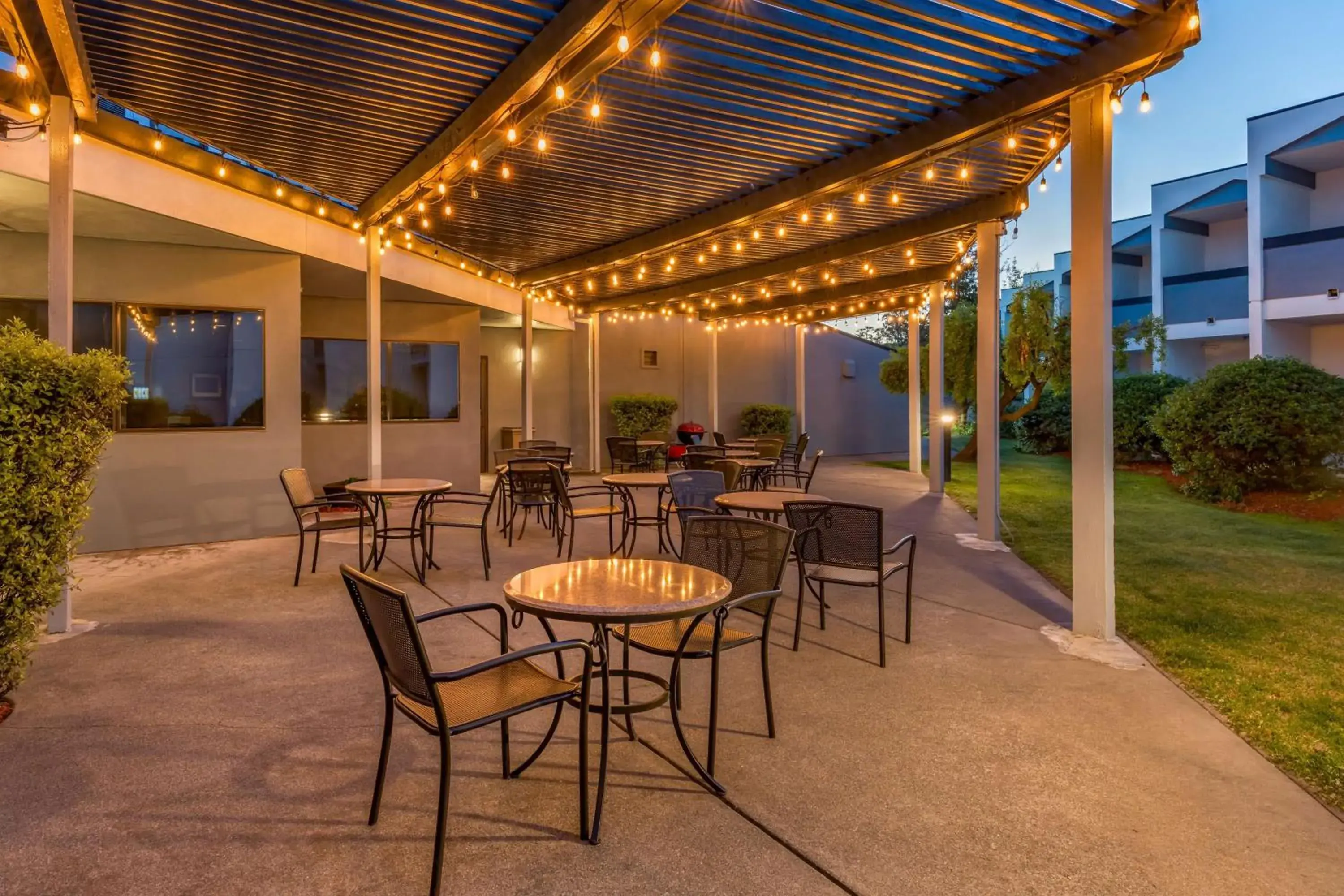 Property building in Best Western Plus Wine Country Inn & Suites Property building in Best Western Plus Wine Country Inn & Suites