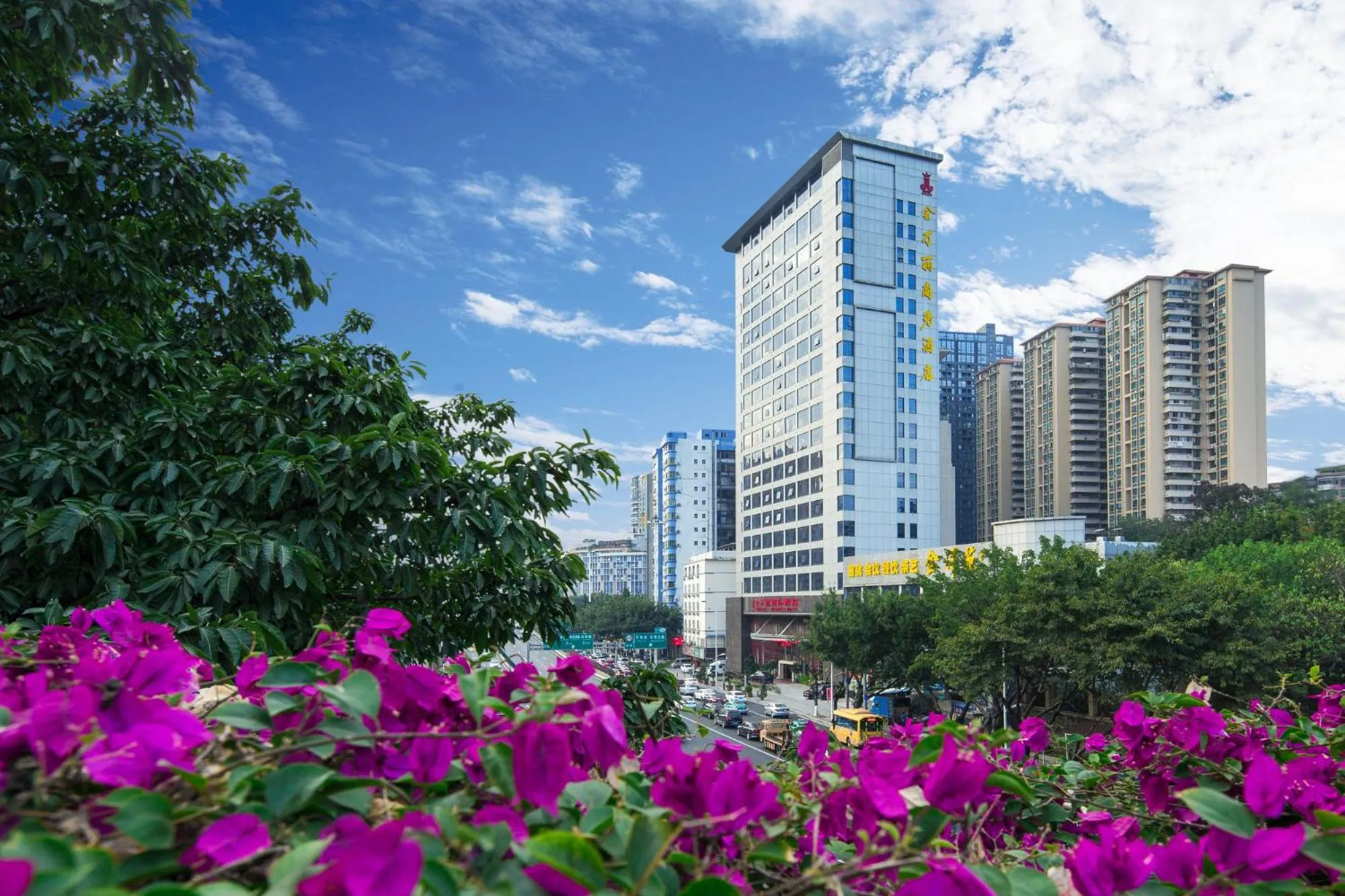 Nearby landmark in Guangzhou Jin Wan Li Business Hotel