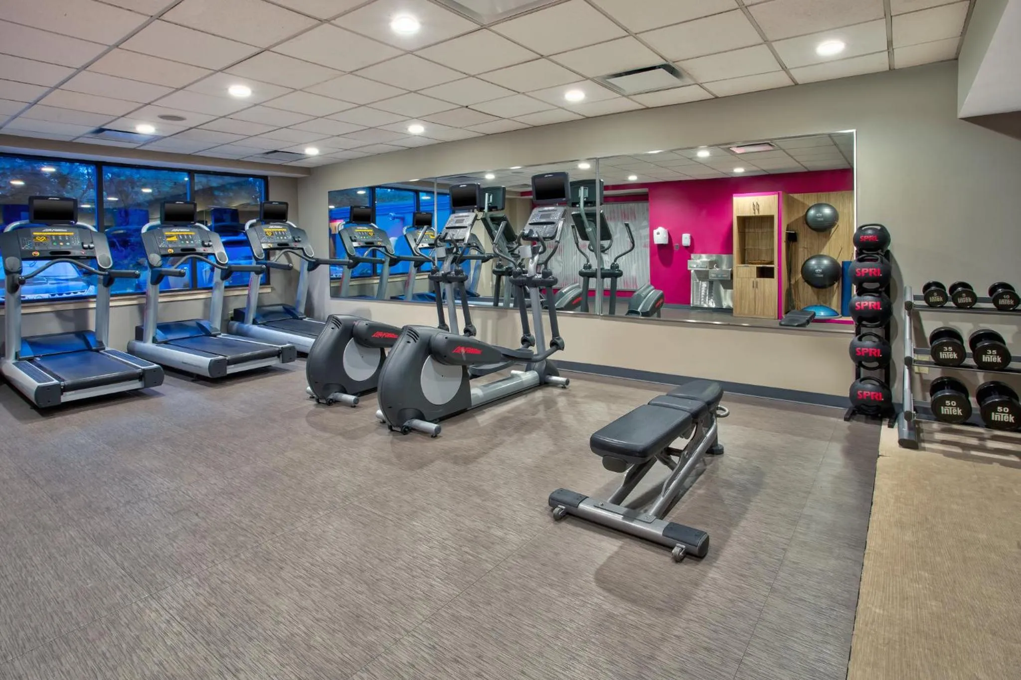 Fitness centre/facilities in Crowne Plaza Chicago-Northbrook, an IHG Hotel