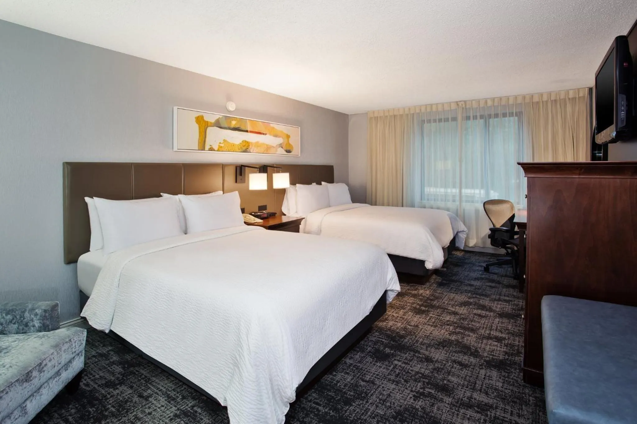 Photo of the whole room in Crowne Plaza Chicago-Northbrook, an IHG Hotel
