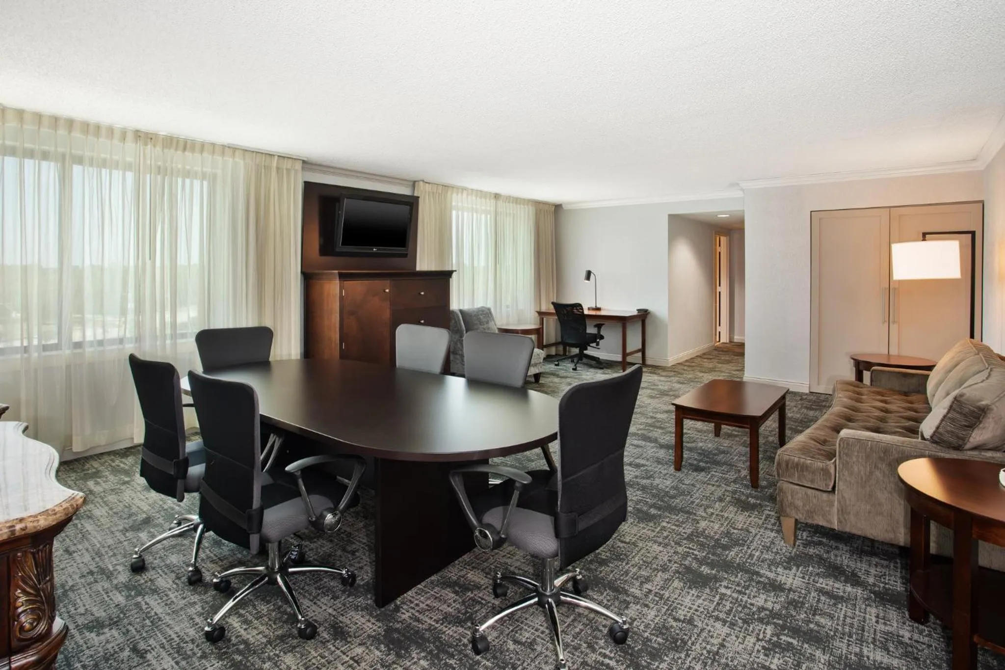 Photo of the whole room in Crowne Plaza Chicago-Northbrook, an IHG Hotel