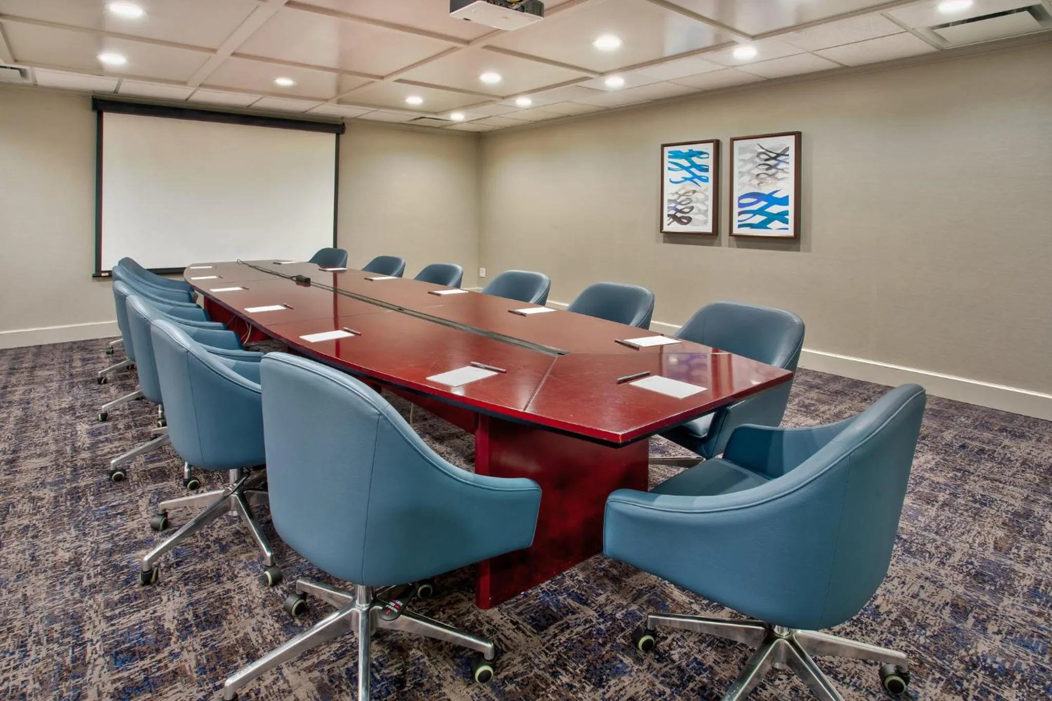 Meeting/conference room in Crowne Plaza Chicago-Northbrook, an IHG Hotel