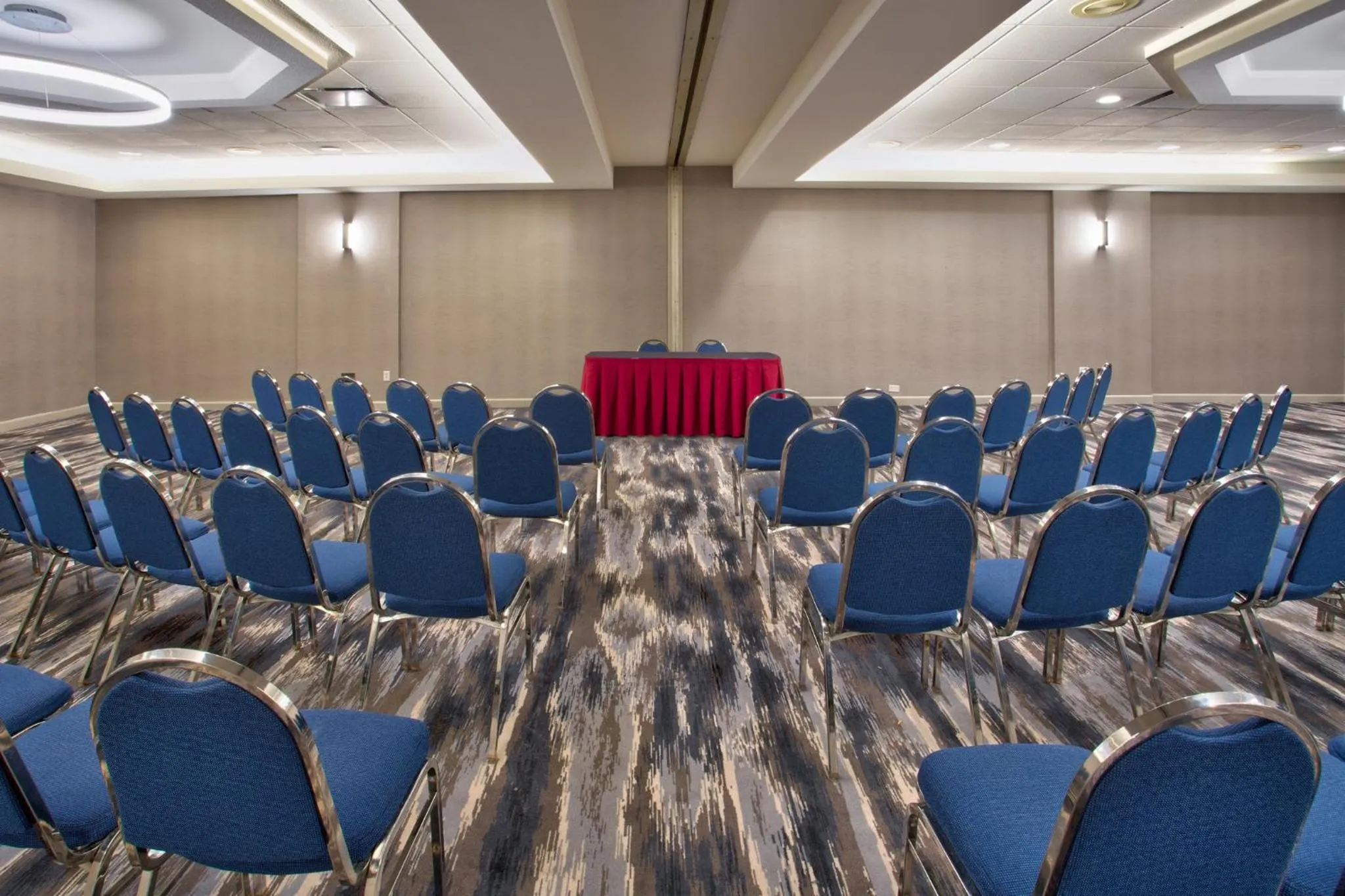 Meeting/conference room in Crowne Plaza Chicago-Northbrook, an IHG Hotel